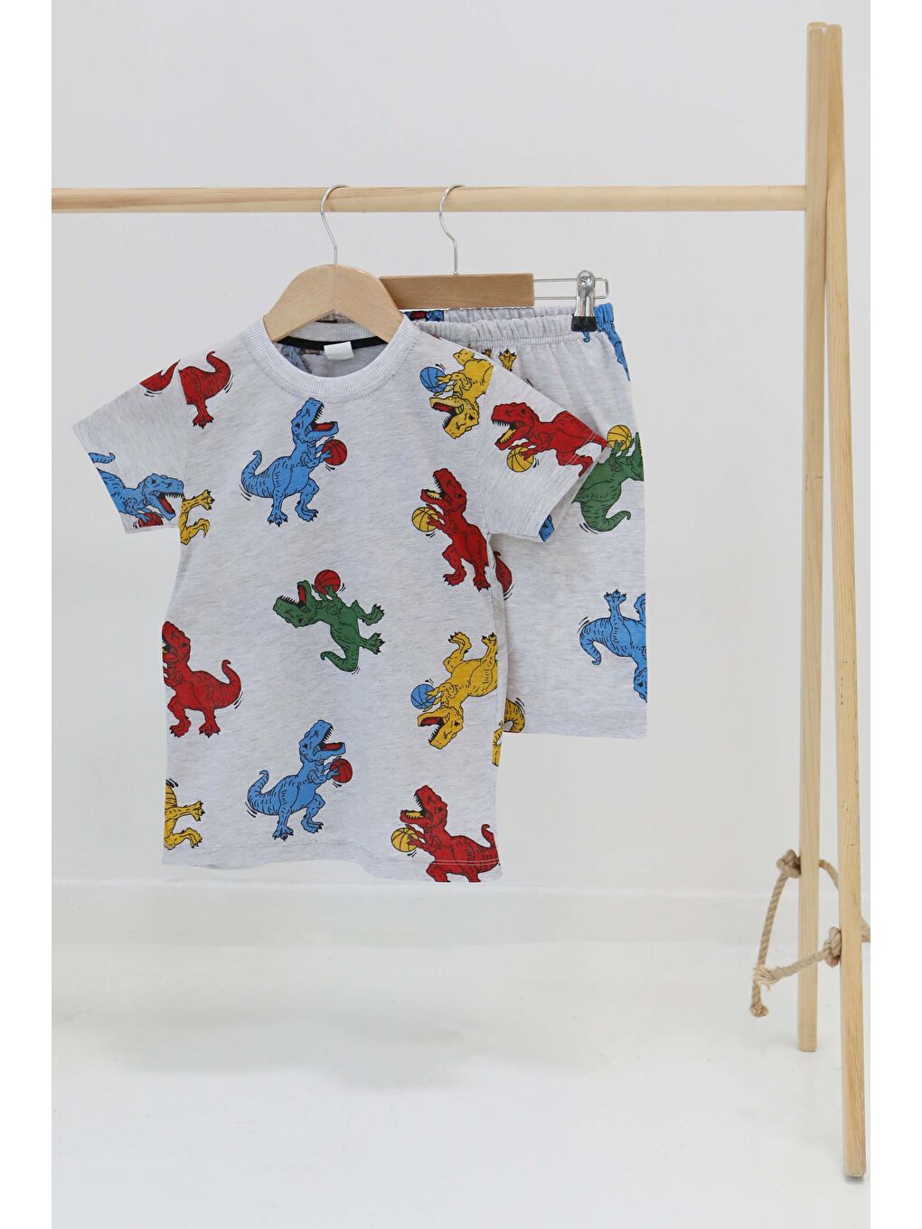 Erkek Çocuk Gri Baskılı Şortlu Takım - 27327