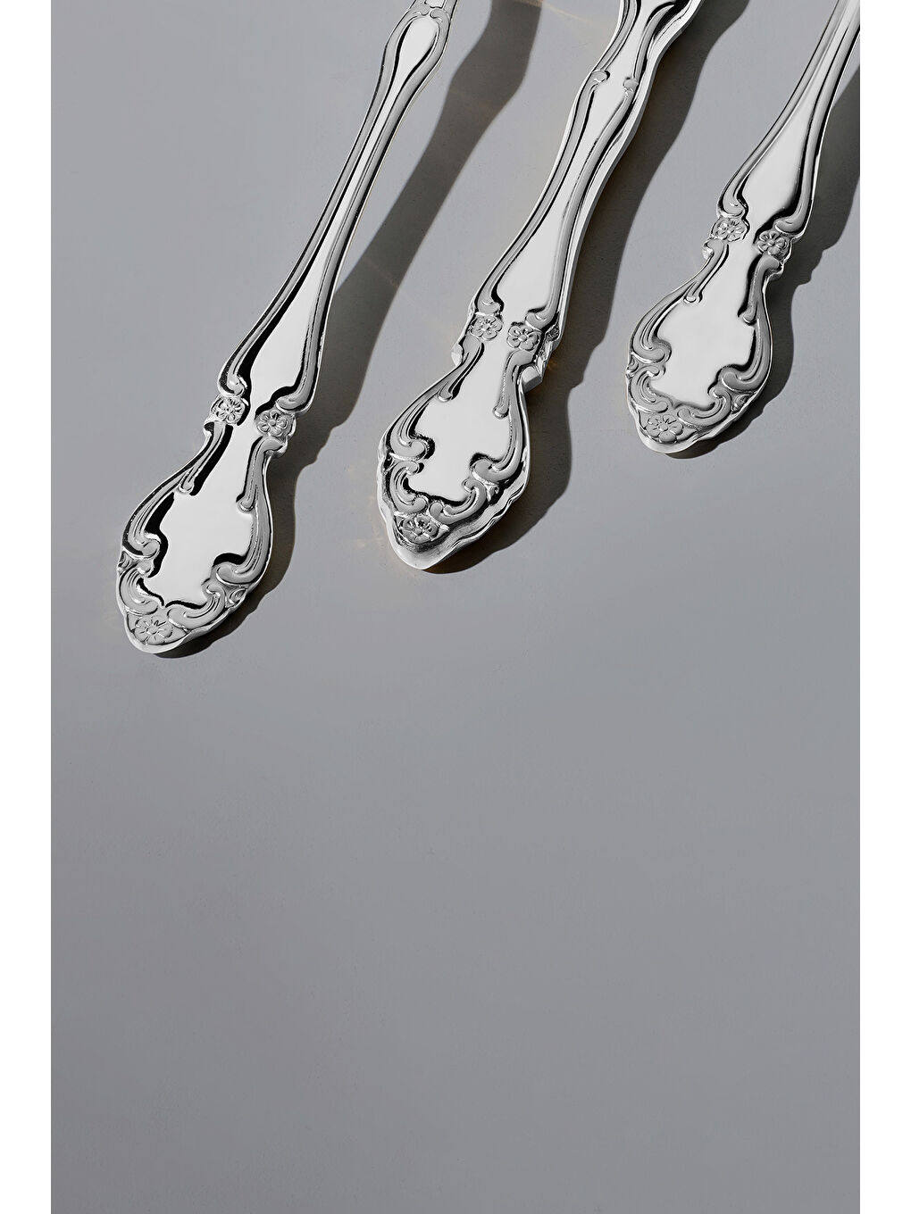 Gri Adriana Sade 12 Kişilik 84 Parça Deri Kutulu Çatal Kaşık Bıçak Takımı-2