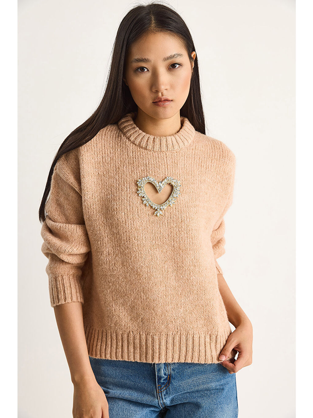 Pembe Kadın Kalp Detaylı Taş İşlemeli Triko Kazak-1