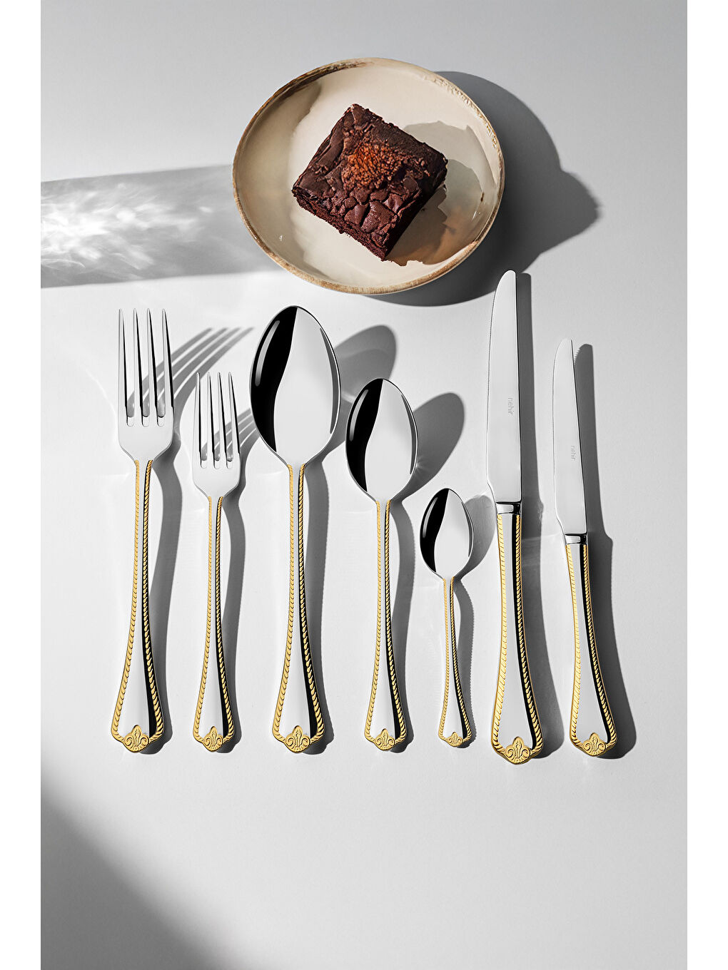 Sarı Fulya Altın Sade 12 Kişilik 84 Parça Deri Kutulu Çatal Kaşık Bıçak Takımı