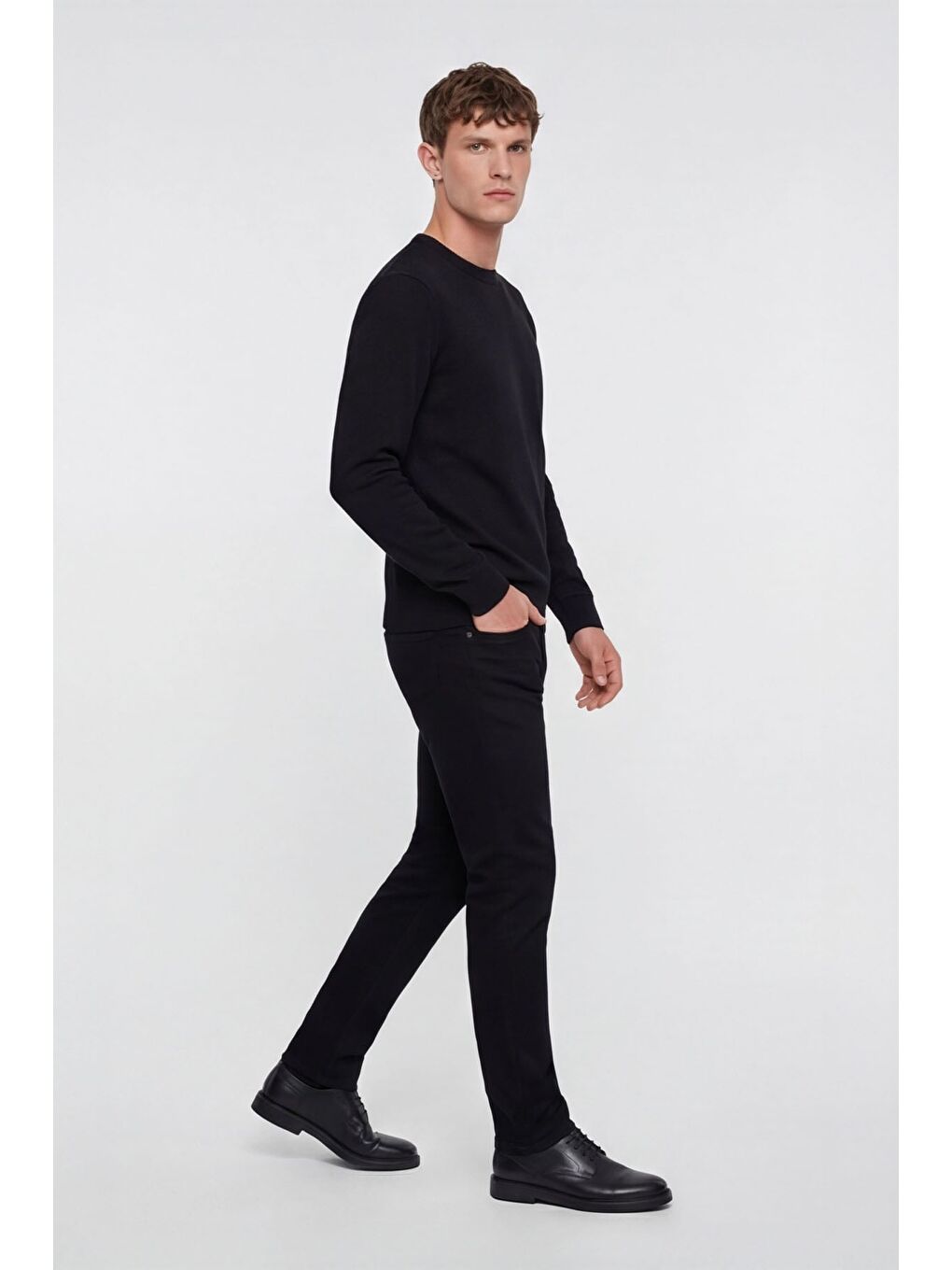 Erkek Siyah Normal Kesim Regular Fit Yünlü Bisiklet Yaka Triko Kazak-1
