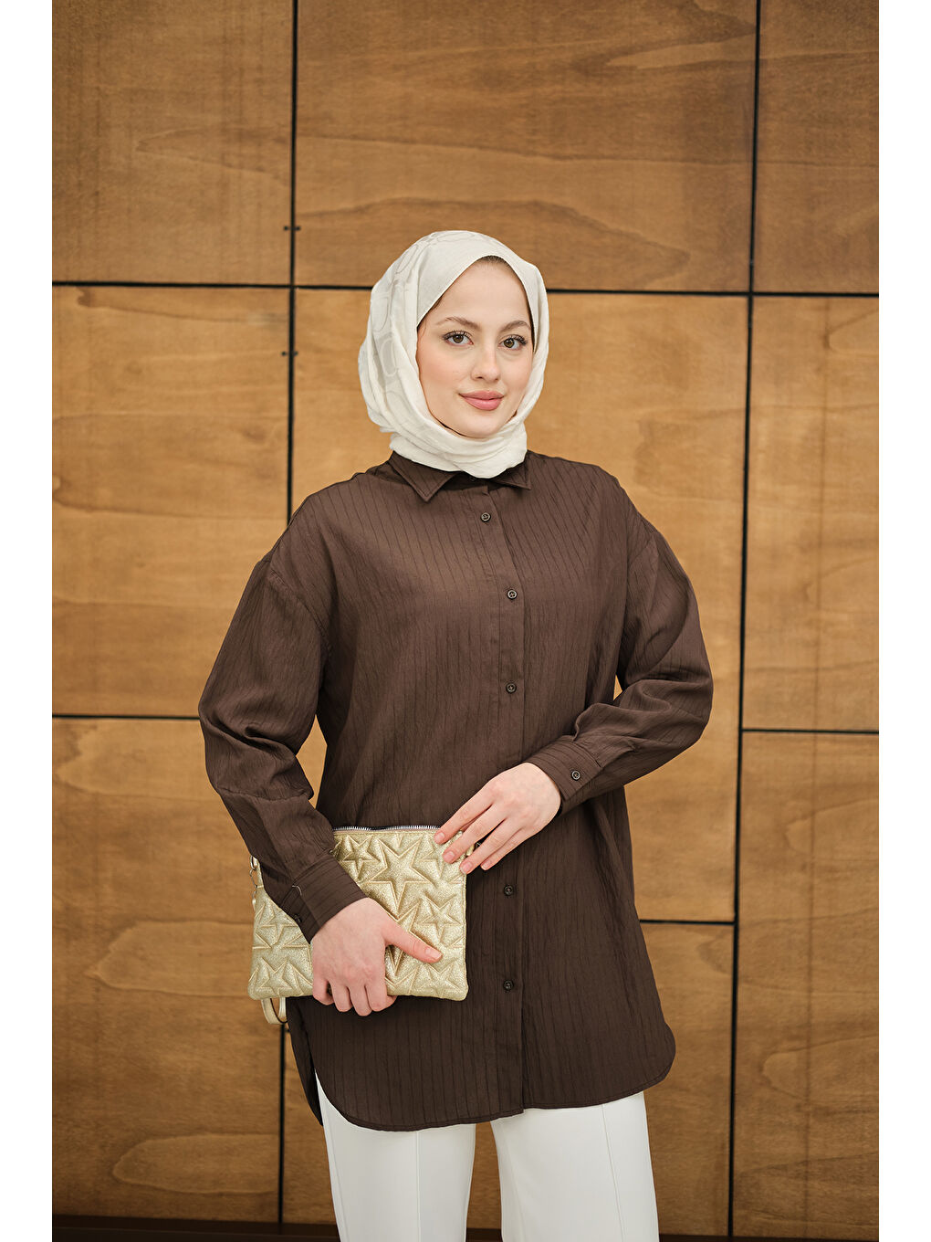 Kadın Krinkıl Kumaş Düğme Detay Gömlek Kahverengi-2