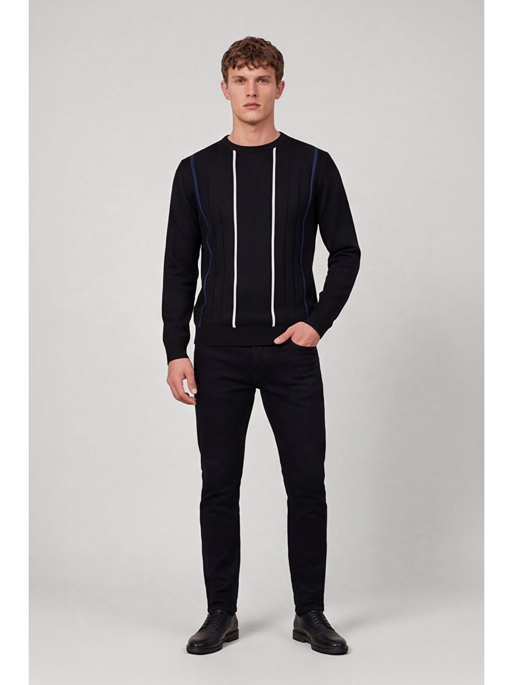 Erkek Siyah Normal Kesim Regular Fit Yünlü Dokuma Çizgi Desen Bisiklet Yaka Triko Kazak-1