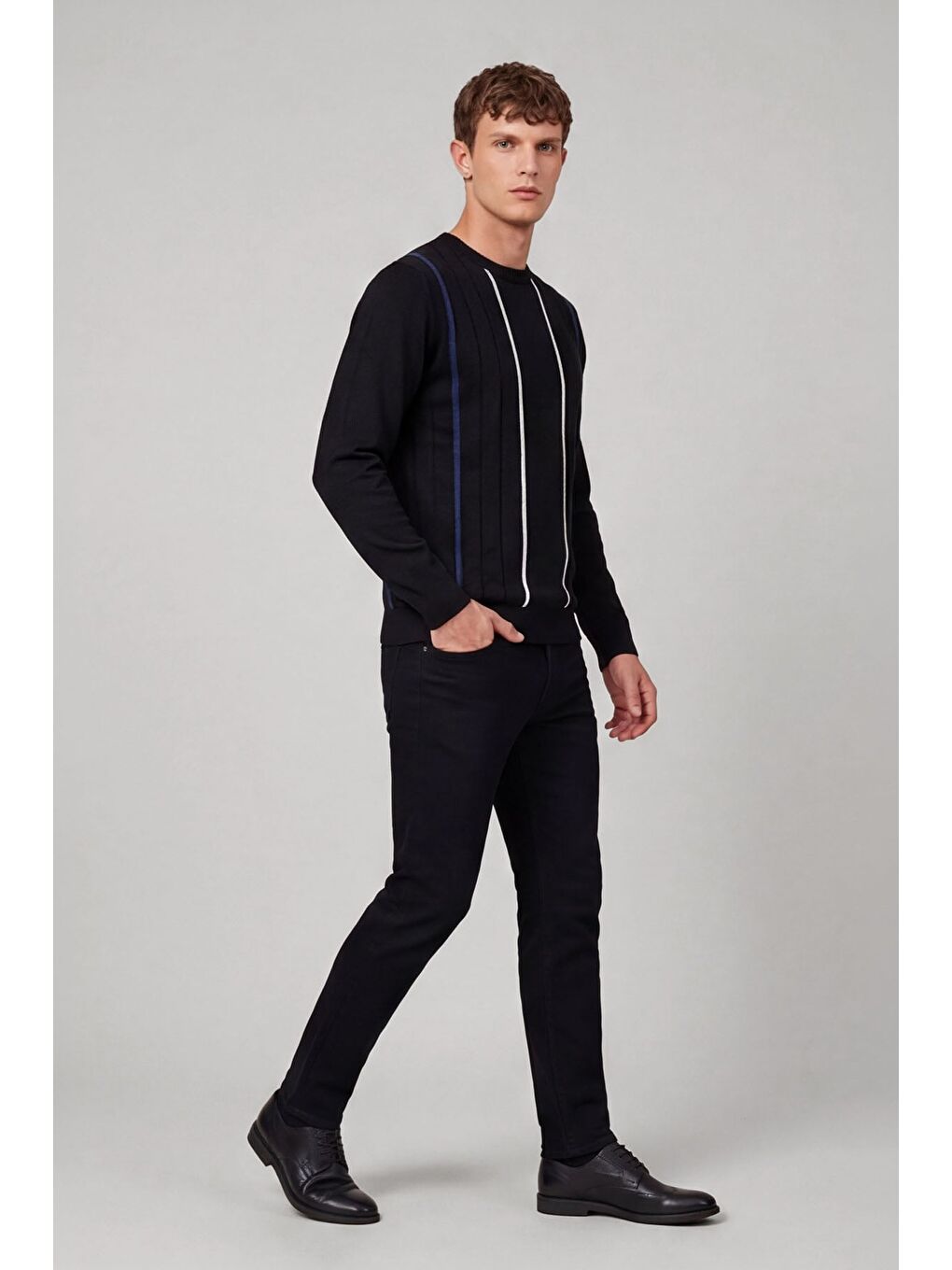 Erkek Siyah Normal Kesim Regular Fit Yünlü Dokuma Çizgi Desen Bisiklet Yaka Triko Kazak-2