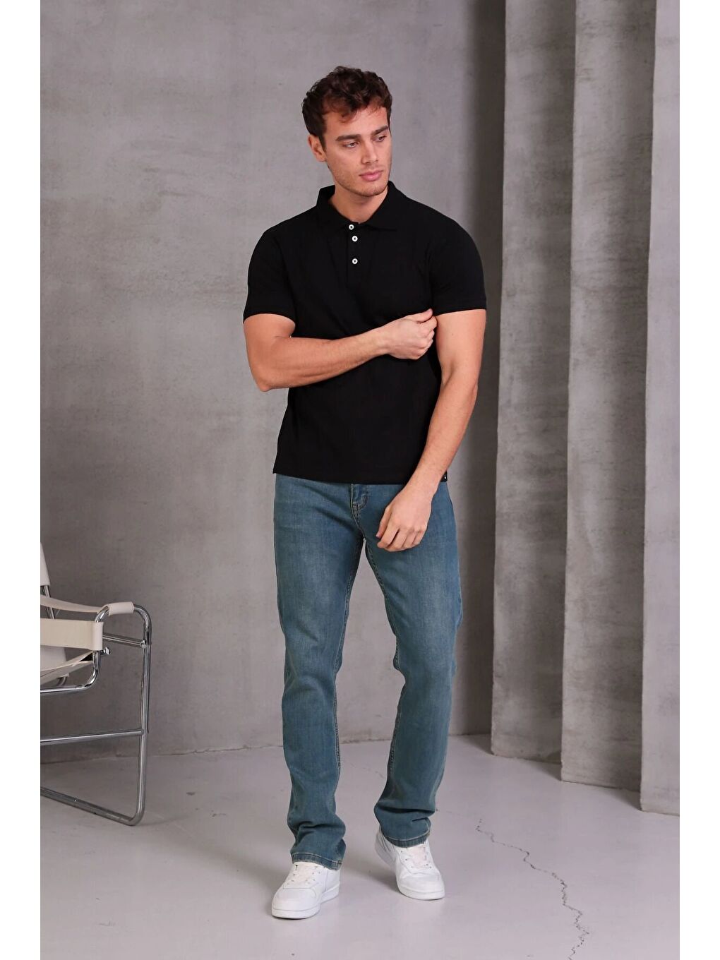 Siyah Erkek Slim Fit Pamuklu Yumuşak Doku Nefes Alan Kumaş Yakalı Tişört-2