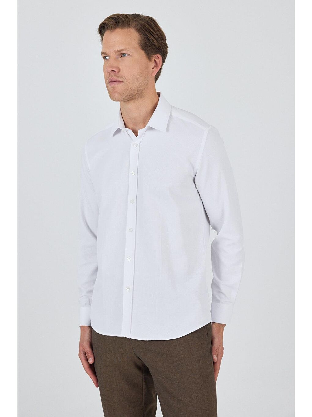 Beyaz Uzun Kol Desenli Armürlü Sert Yaka Cepsiz Pamuklu Classic Slim Fit Gömlek 1004250194-2