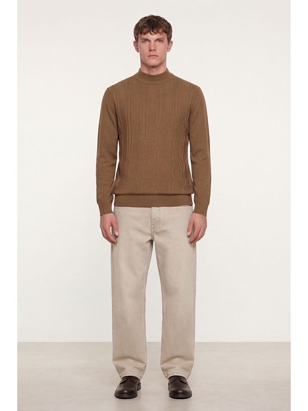 Kahverengi Erkek Camel Dar Kesim Slim Fit Yünlü Yarım Balıkçı Yaka Triko Kazak-1