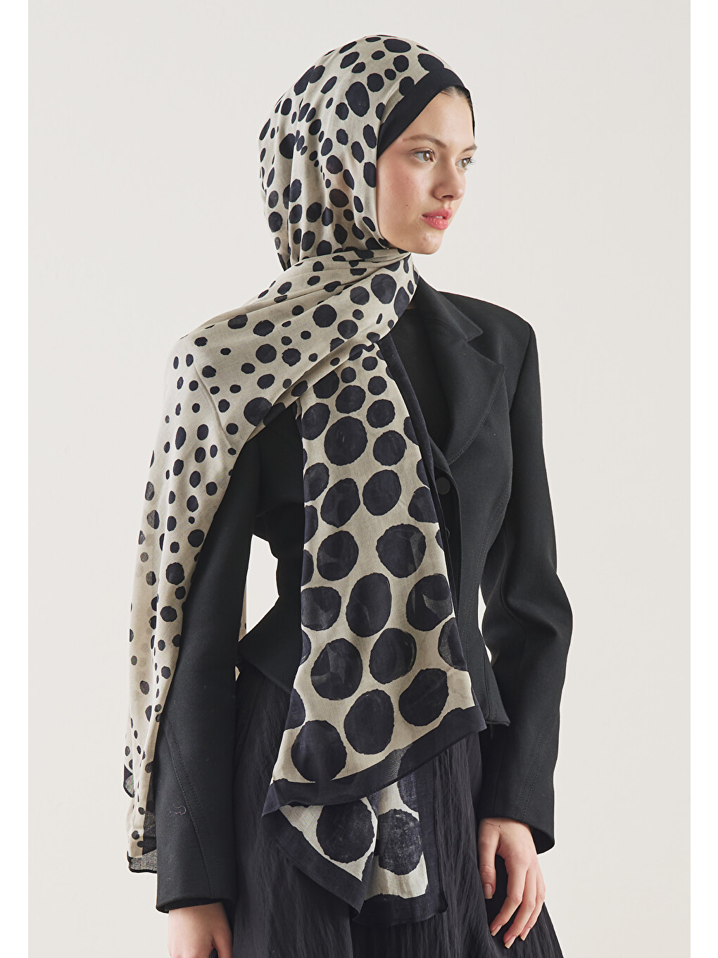 Siyah Polka Dots Desen Rami Şal-8