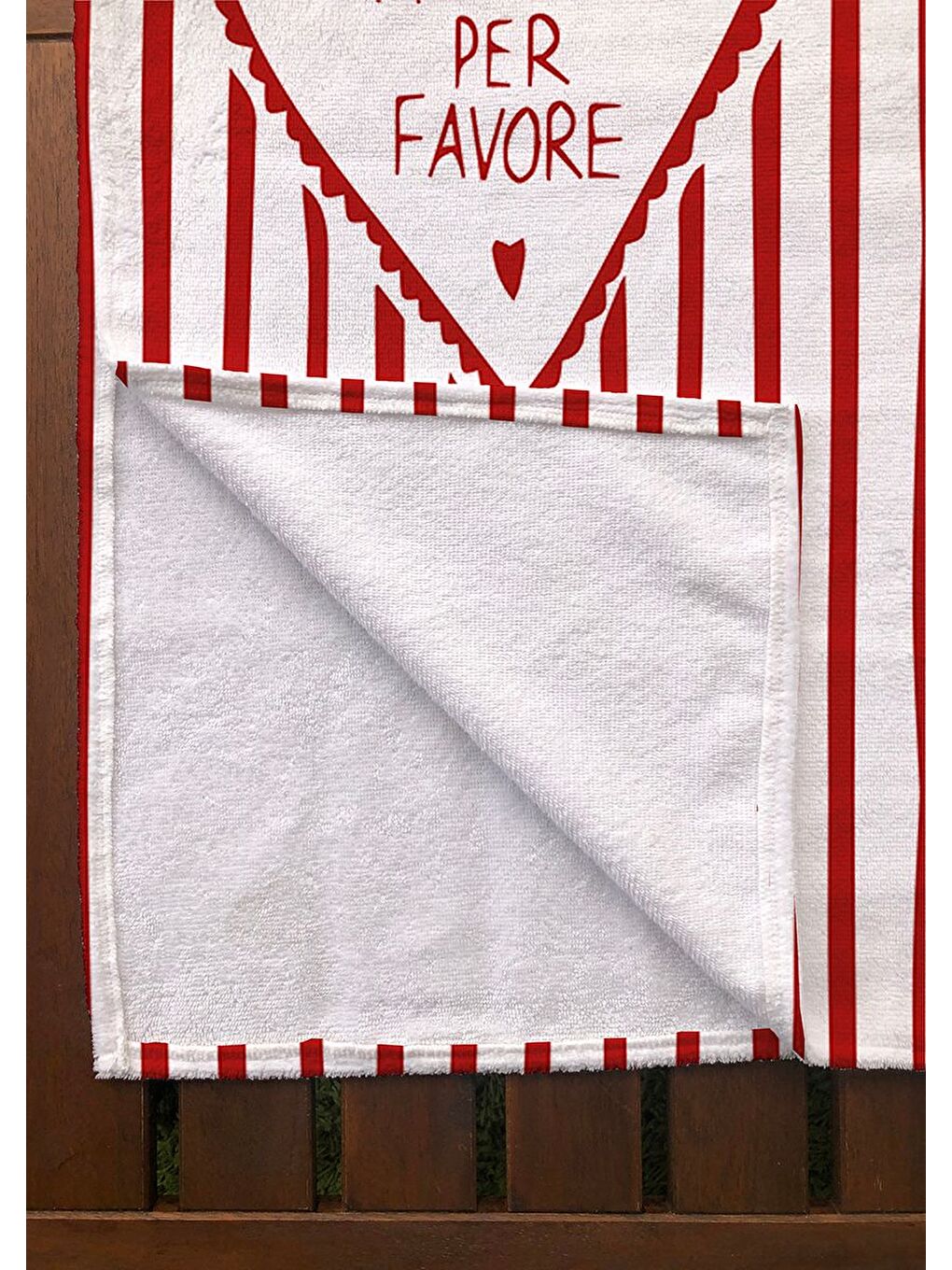 Karışık Kalp Desenli Modern Tasarımlı Baskılı  Plaj Havlusu   Yumuşak  Emici ve Dayanıklı   75x150 cm-1