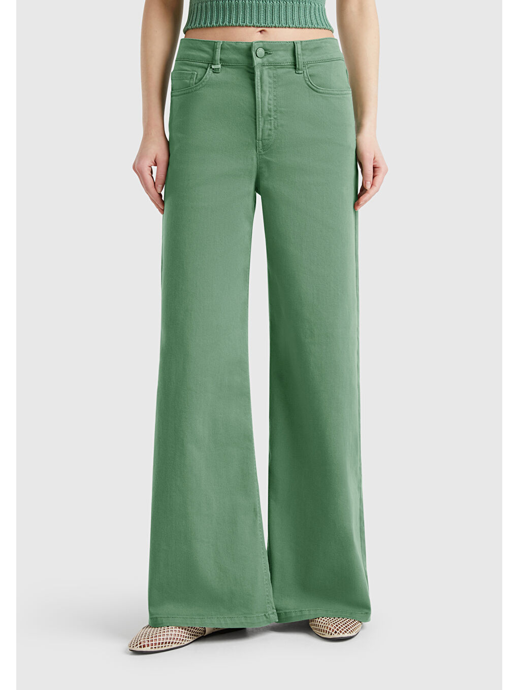 Kadın Açık Yeşil Streç Pamuklu Arkası Logo Etiketli Bol Kesim Pantolon