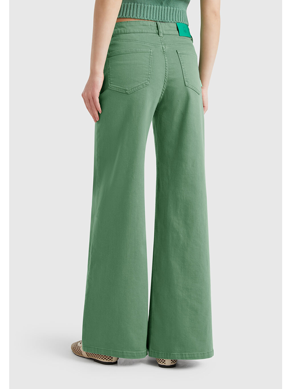 Kadın Açık Yeşil Streç Pamuklu Arkası Logo Etiketli Bol Kesim Pantolon-2