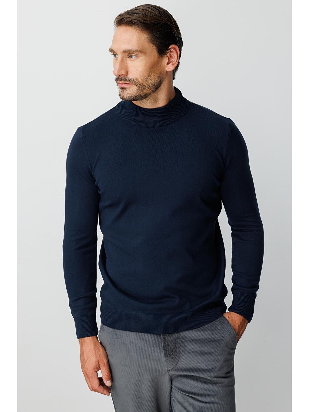 Lacivert Dar Kalıp Yarım Balıkçı Düz Uzun Kollu Triko-1