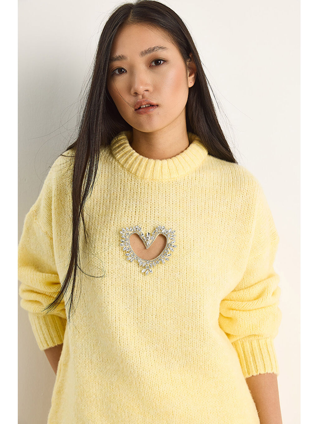 Sarı Kadın Kalp Detaylı Taş İşlemeli Triko Kazak-4