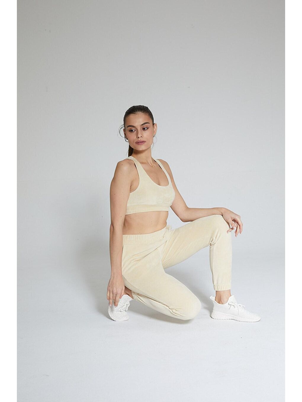 Chandraswear Bej Kadın Kadife Jogger Pantolon - Vale - 4