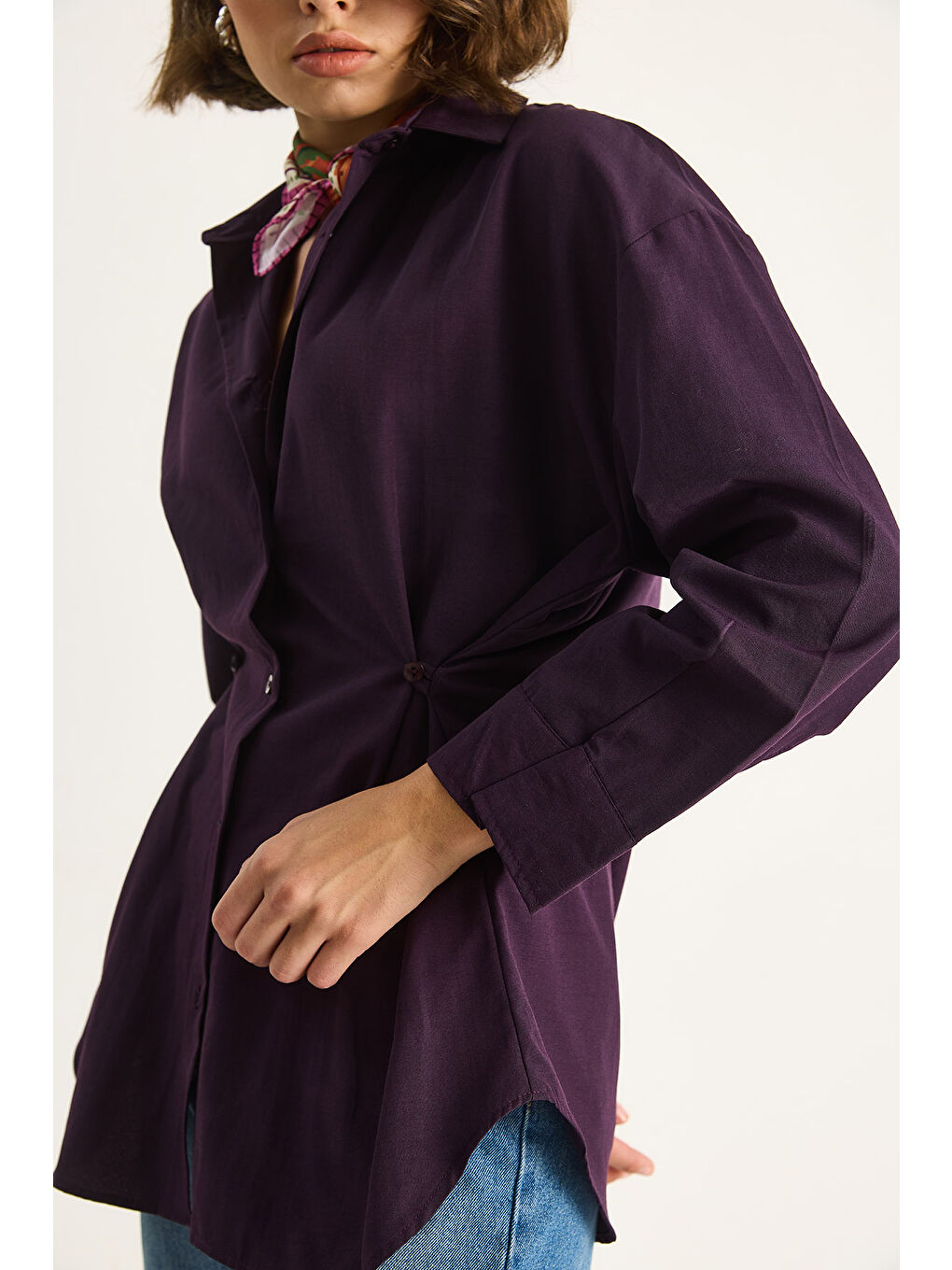 Mürdüm Kadın Belden Düğme Detaylı Regular Gömlek-4