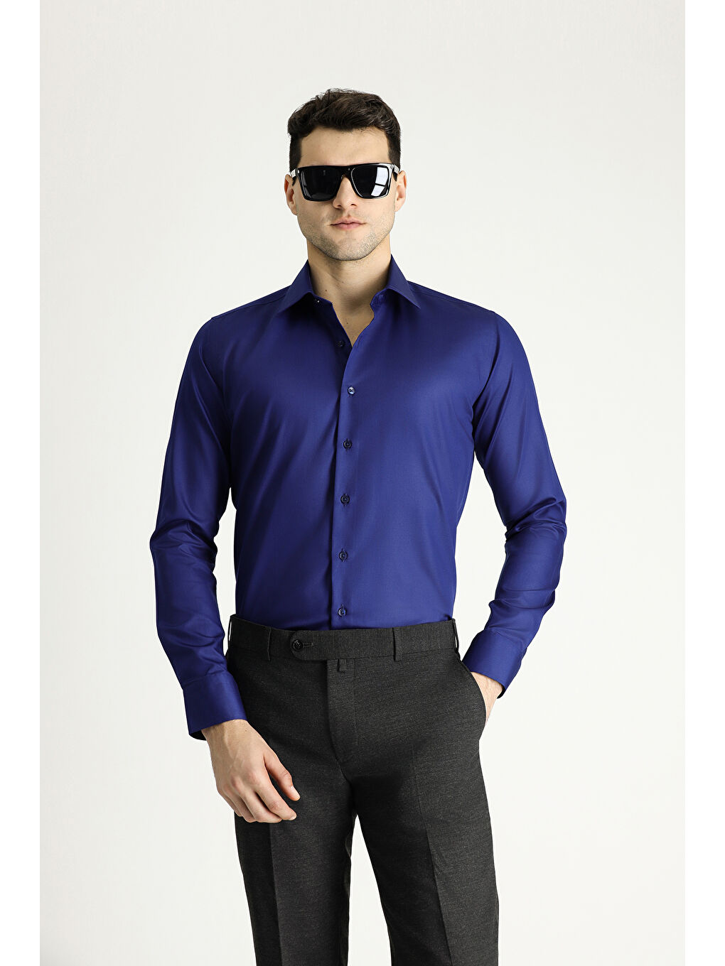 Lacivert Uzun Kol Slim Fit Dar Kesim Klasik Non Iron Saten Pamuklu Büyük Beden Gömlek