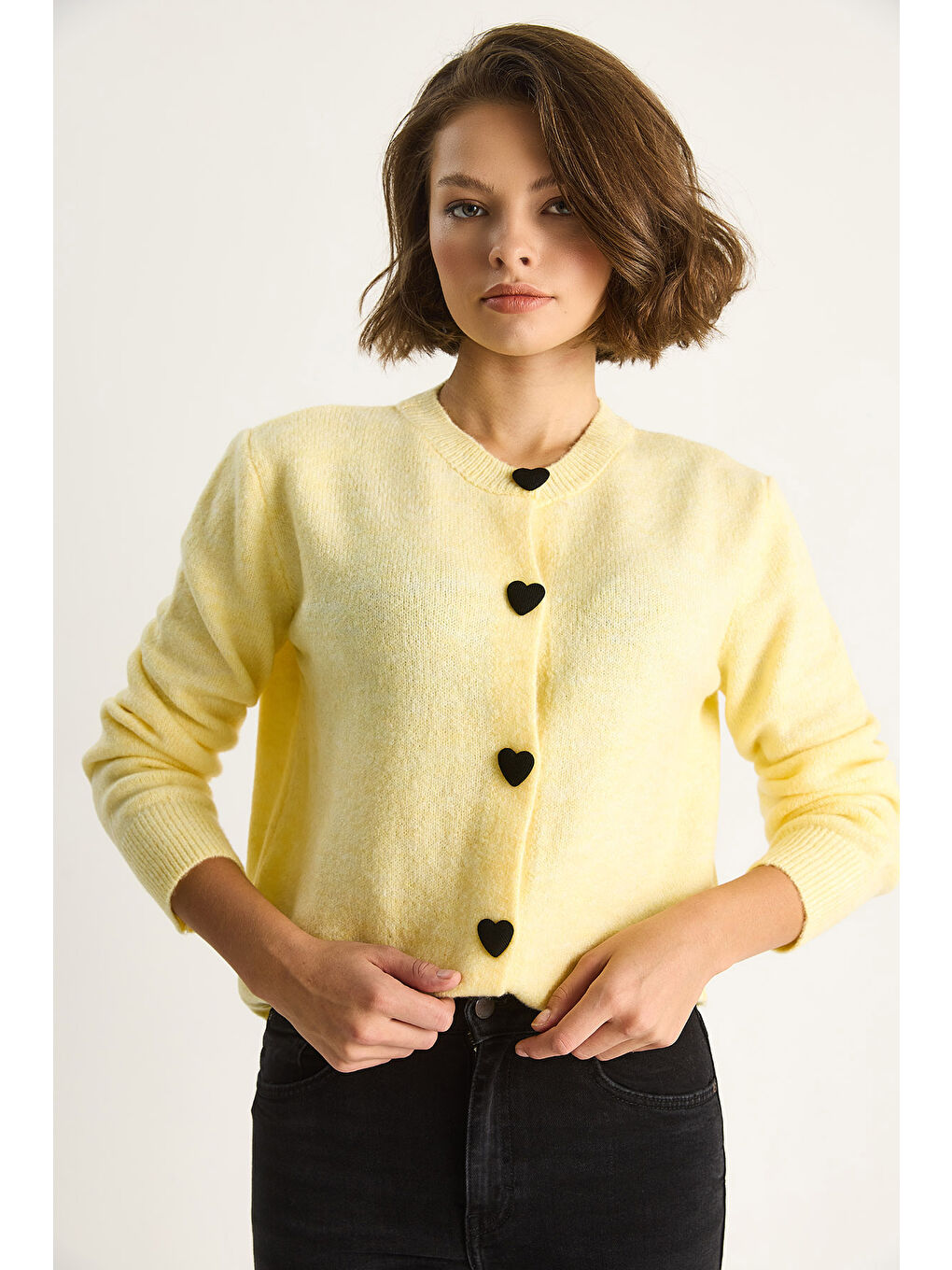 Sarı Kadın Kalp Düğmeli Triko Hırka-1