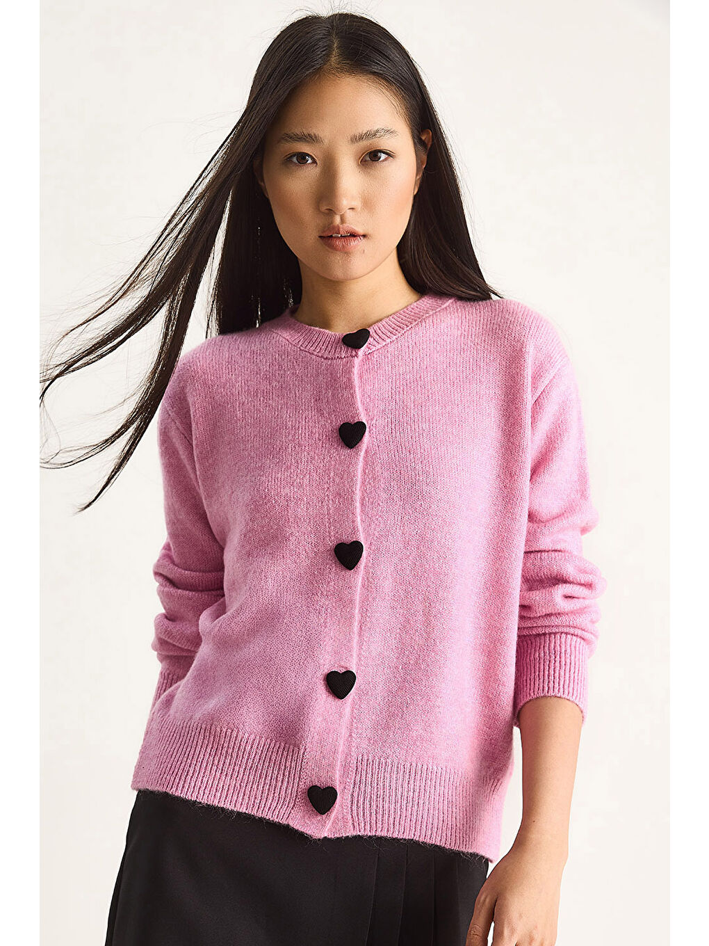Pembe Kadın Kalp Düğmeli Triko Hırka