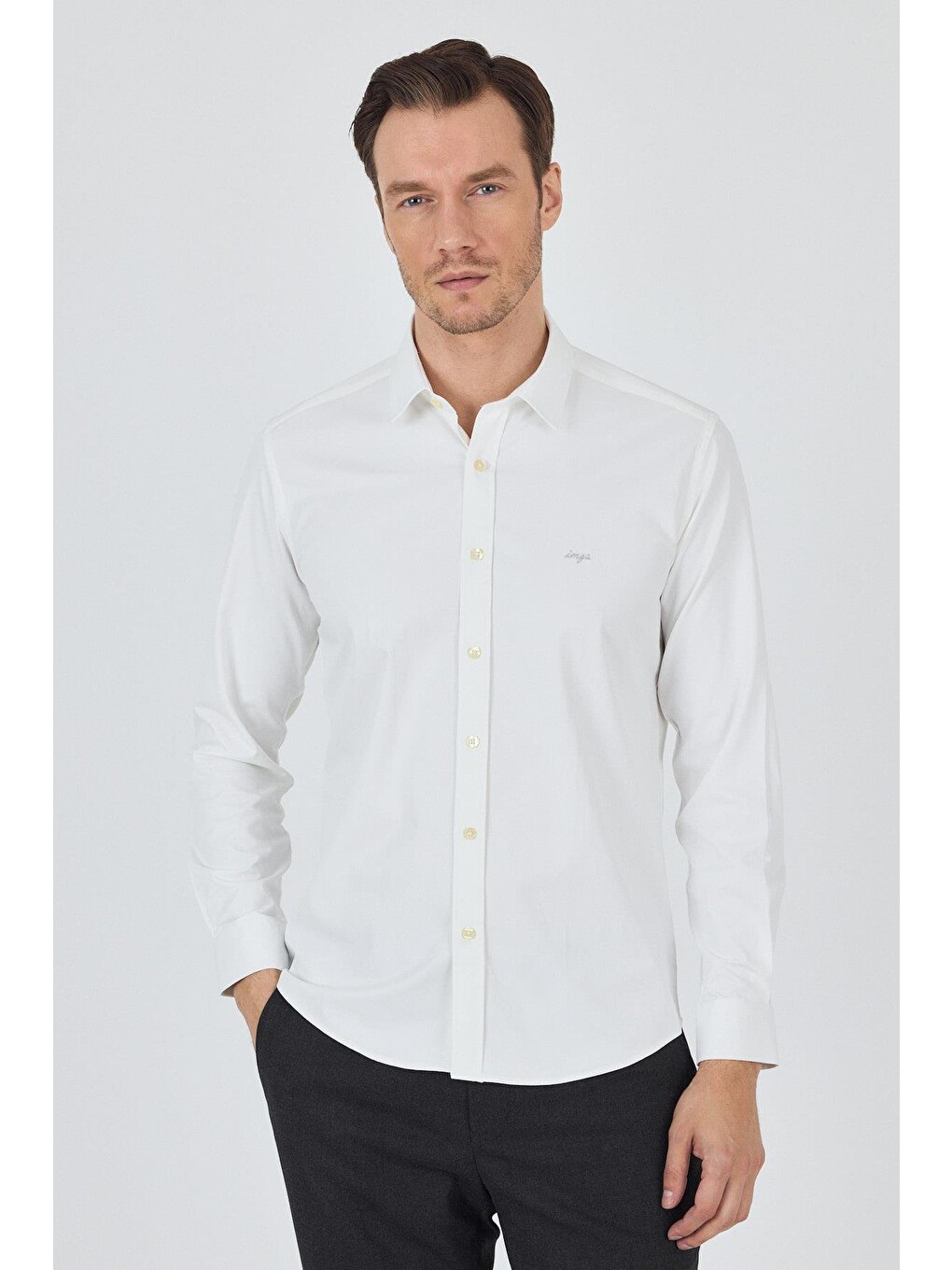 Kahverengi Uzun Kol Düz Bez Ayağı Sert Yaka Cepsiz Pamuklu Classic Slim Fit Gömlek 1004250211-1