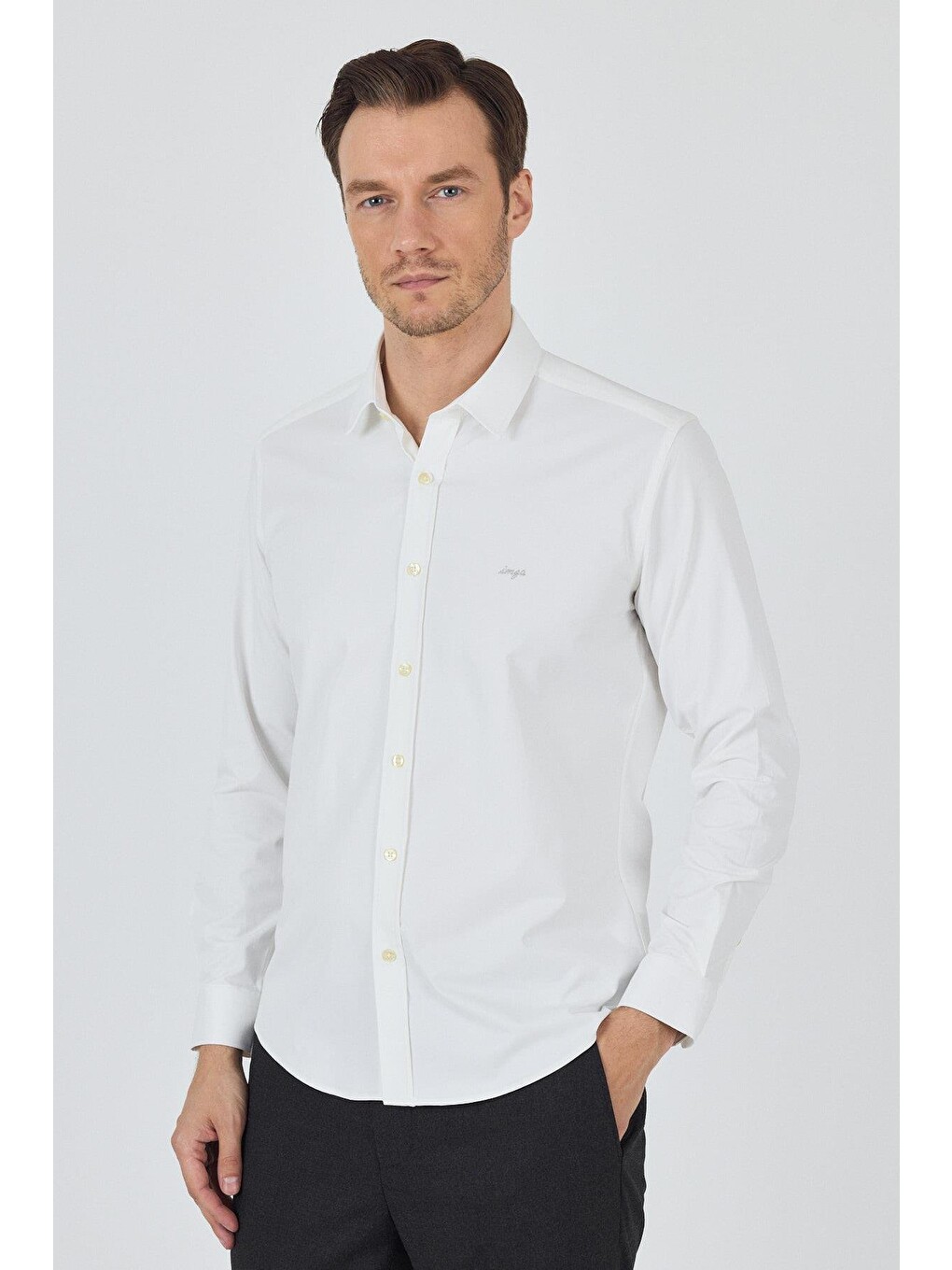 Kahverengi Uzun Kol Düz Bez Ayağı Sert Yaka Cepsiz Pamuklu Classic Slim Fit Gömlek 1004250211-2