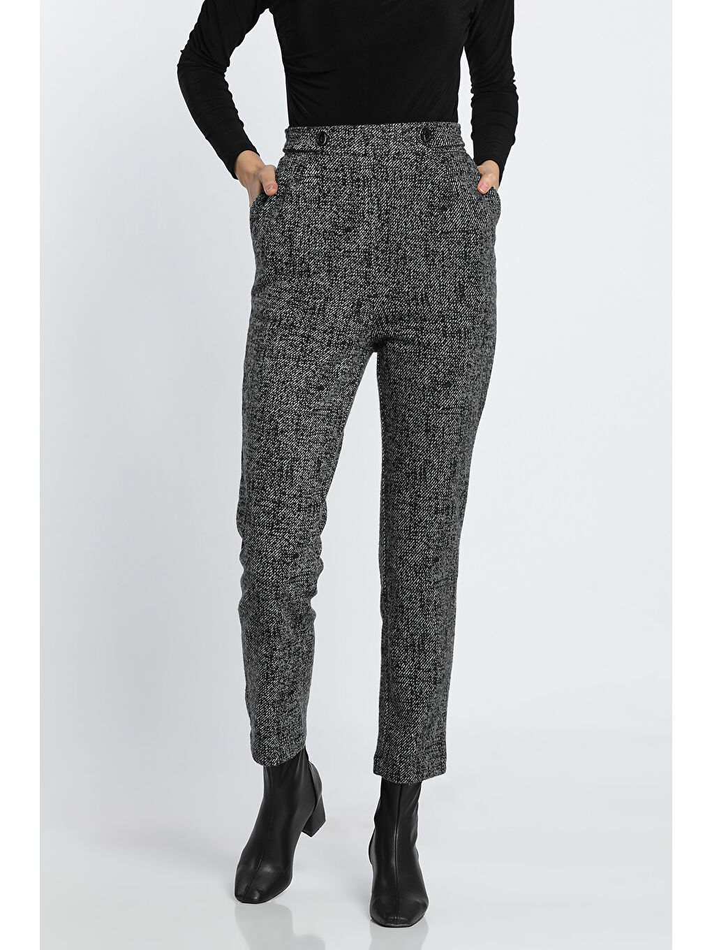 Siyah Kadın Desenli Yüksek Bel Beli Düğme Detaylı Pantolon