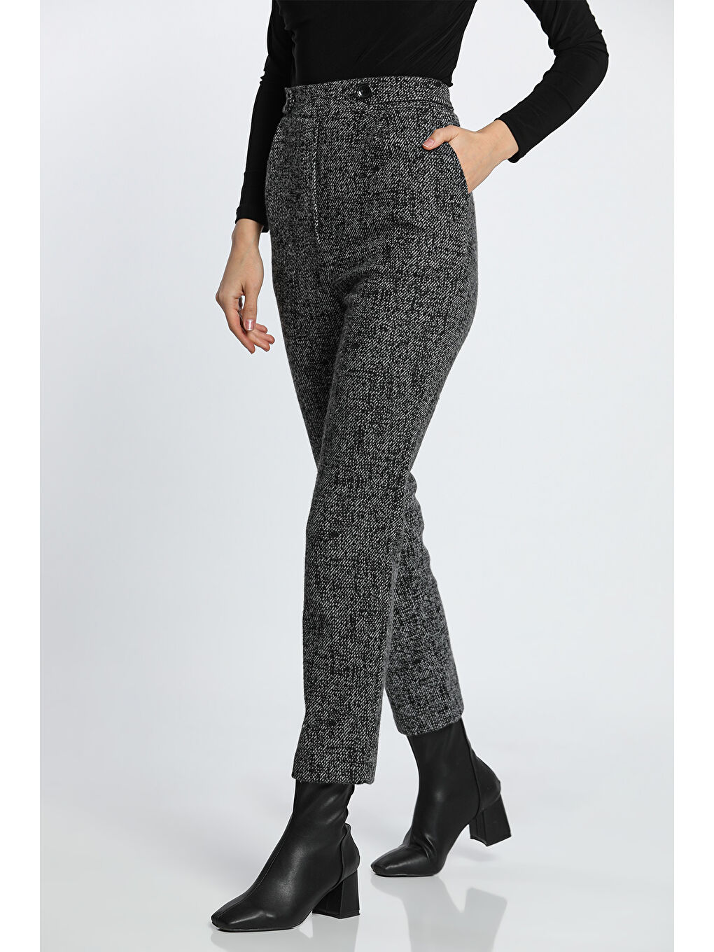 Siyah Kadın Desenli Yüksek Bel Beli Düğme Detaylı Pantolon-1