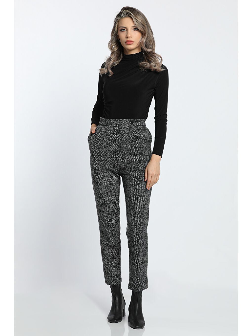 Siyah Kadın Desenli Yüksek Bel Beli Düğme Detaylı Pantolon-3
