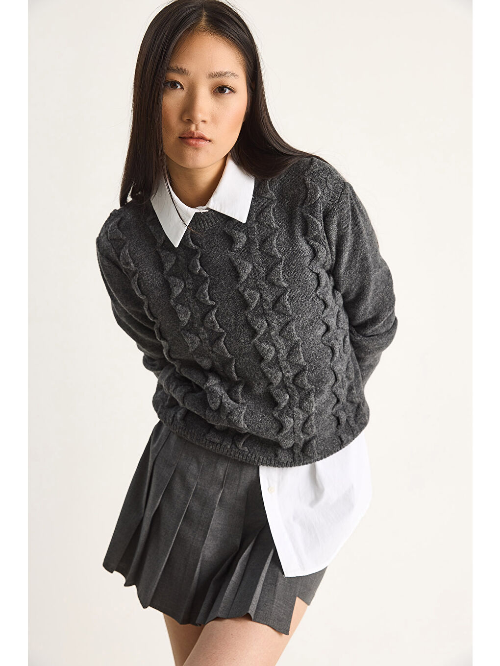 Antrasit Kadın Bisiklet Yaka Fırfırlı Yumoş Triko Kazak-1