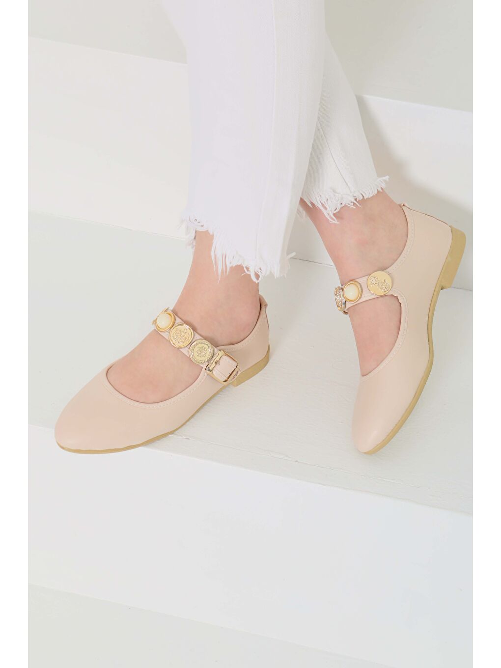 Ekru Kadın Krem Taş Detaylı Babet Ayakkabı - 27112-2