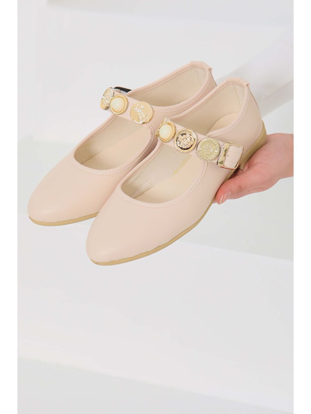 Ekru Kadın Krem Taş Detaylı Babet Ayakkabı - 27112-4