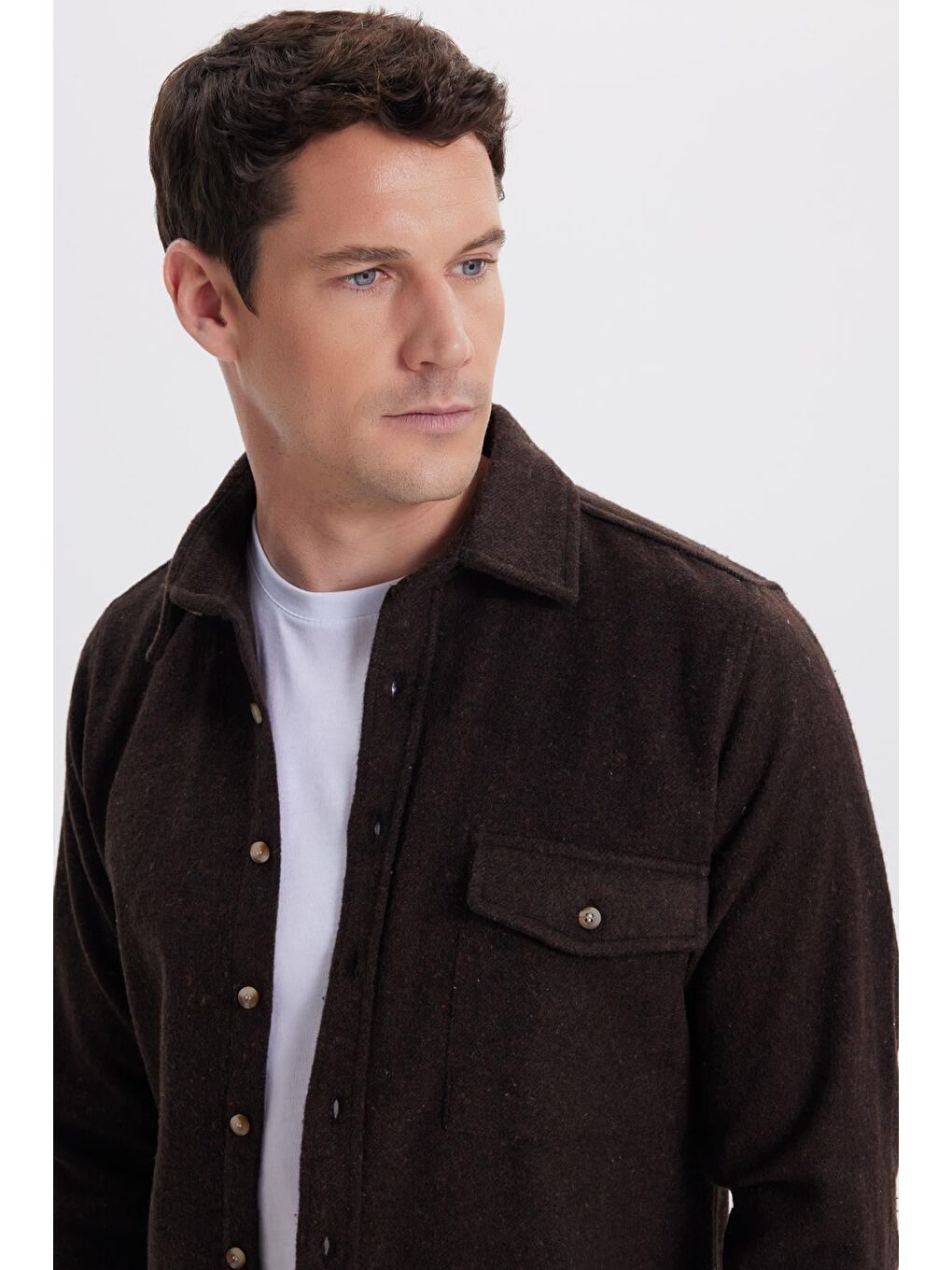 Kahverengi Erkek Slim Fit Tek Cep Kapaklı Düz Oduncu Spor Koyu Kahve Gömlek-1