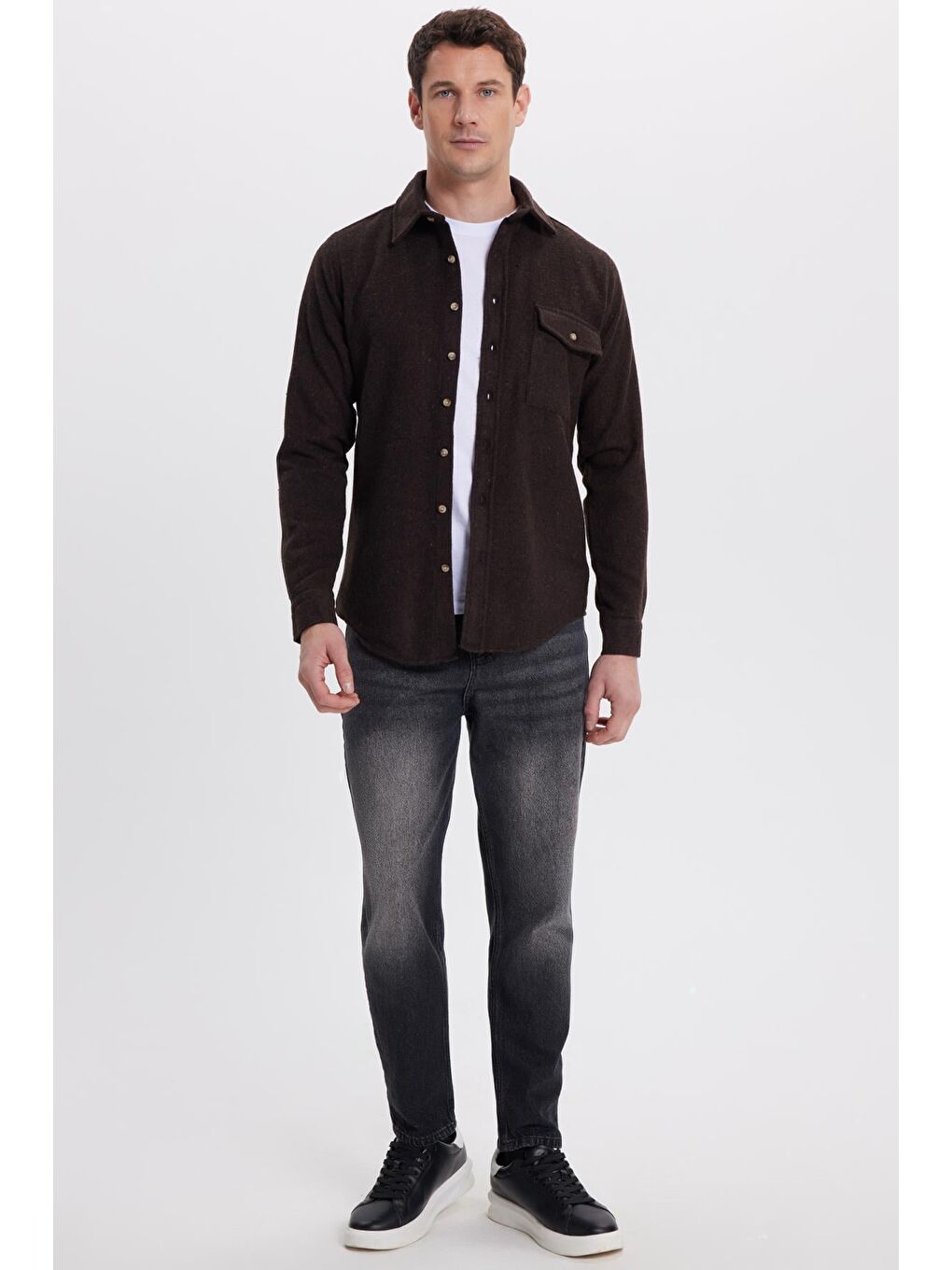 Kahverengi Erkek Slim Fit Tek Cep Kapaklı Düz Oduncu Spor Koyu Kahve Gömlek-3