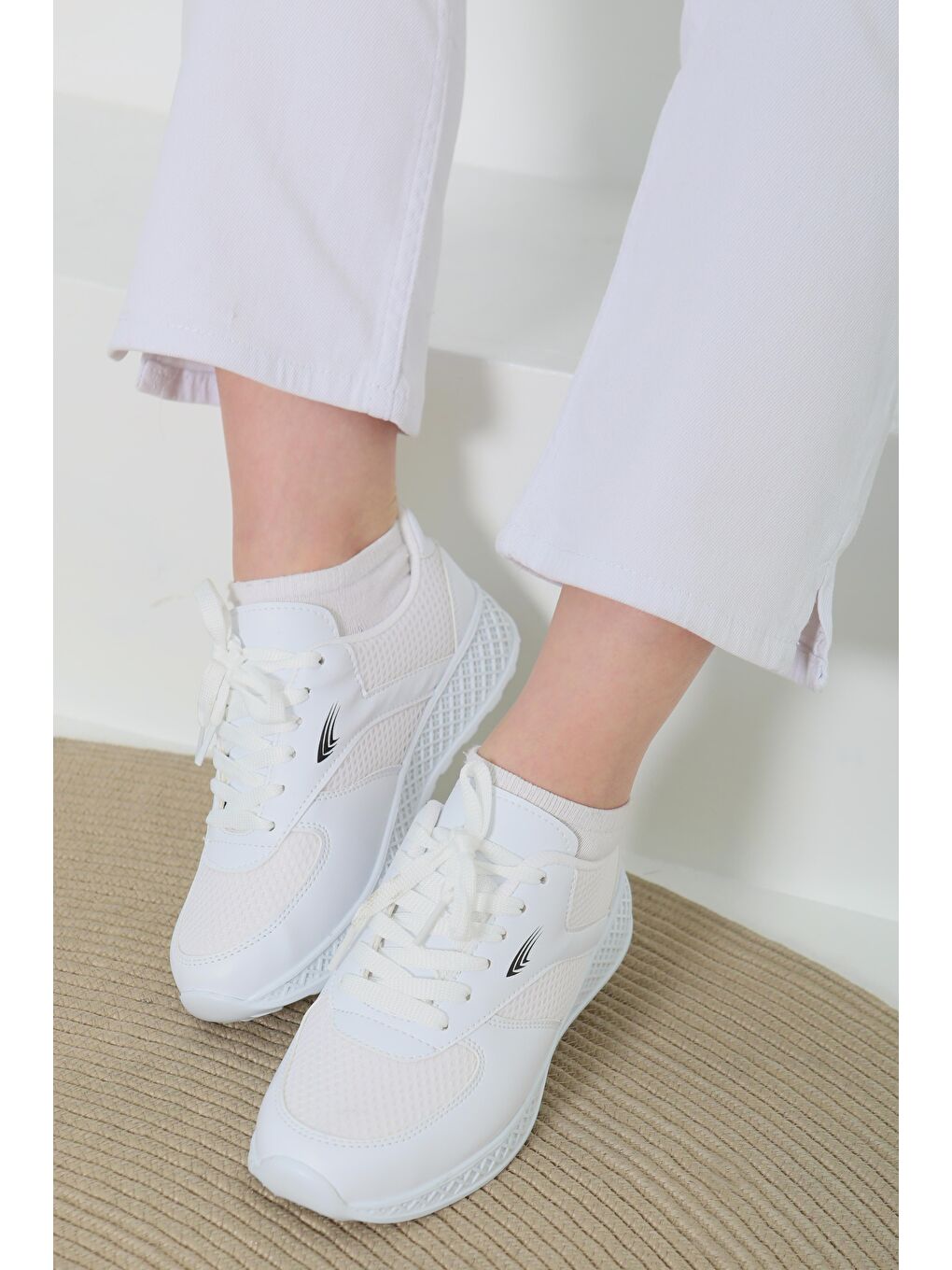 Kadın Beyaz Yüksek Taban Spor Ayakkabı - 27089-1