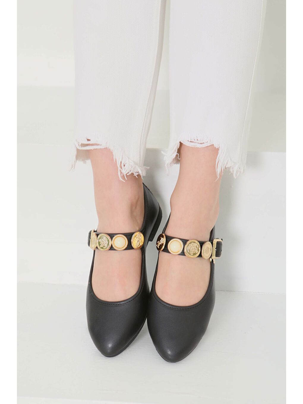 Kadın Siyah Taş Detaylı Babet Ayakkabı - 27112-1