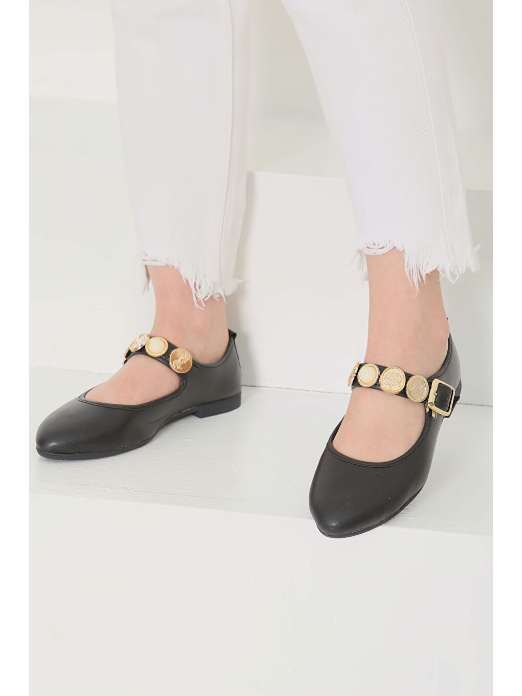 Kadın Siyah Taş Detaylı Babet Ayakkabı - 27112-2