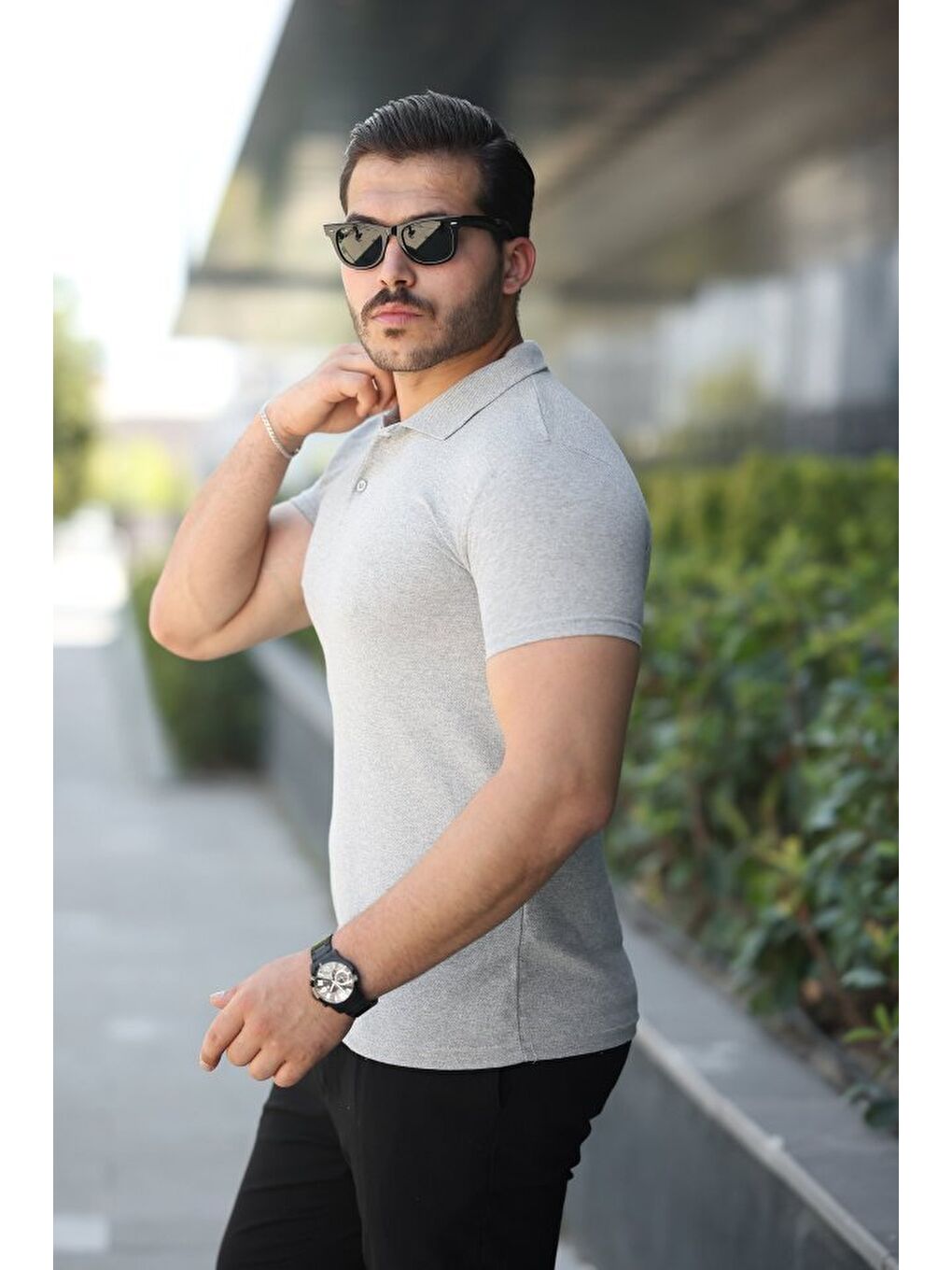 Gri Erkek Kısa Kollu Yakalı Tişört-1