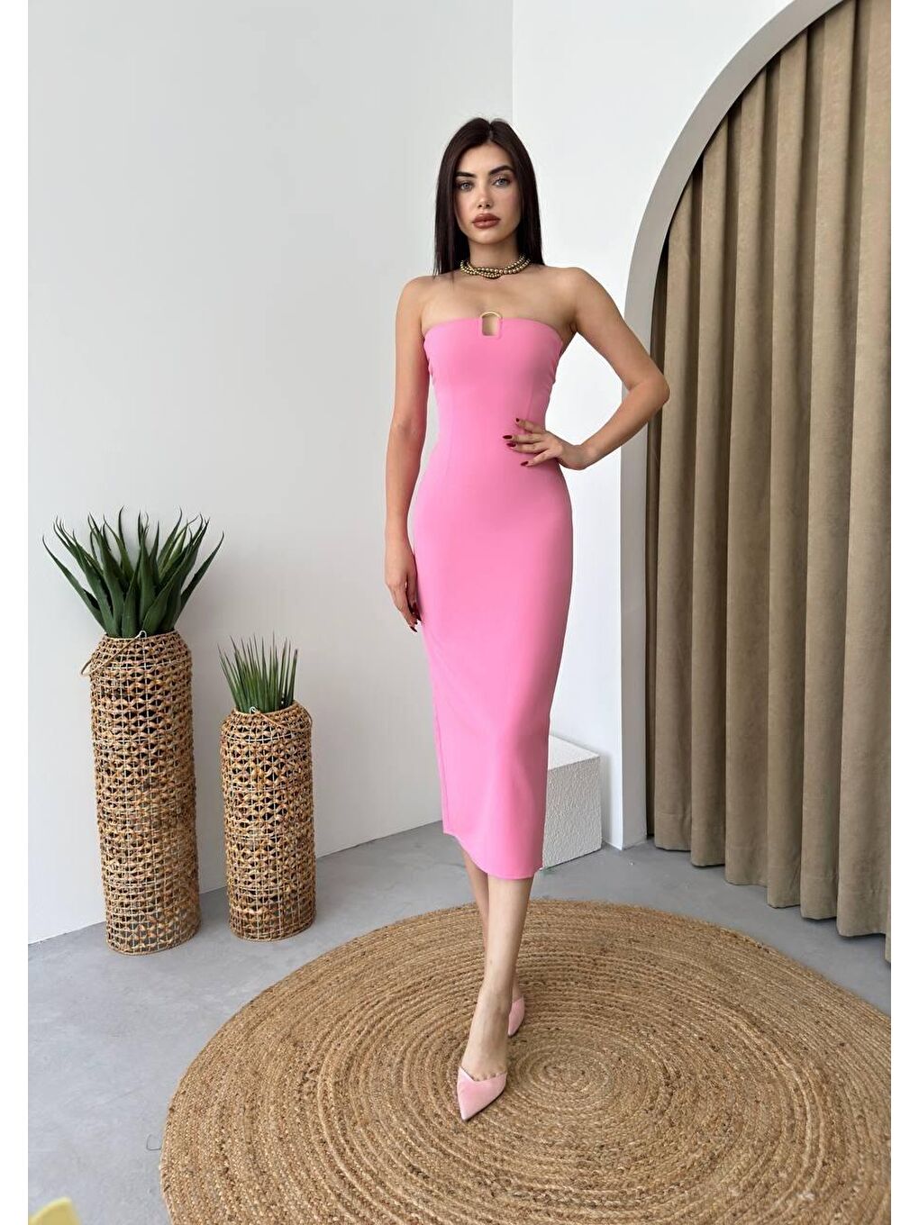 Buklemoda Pembe Starplez Gold Detaylı Midi Elbise