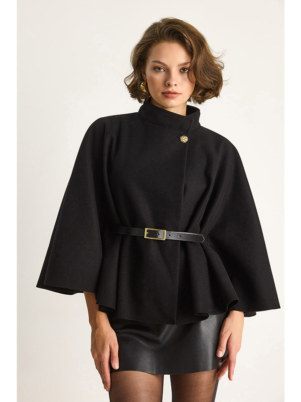 Siyah Kadın Gold Düğme Detaylı Kemerli Panço-2