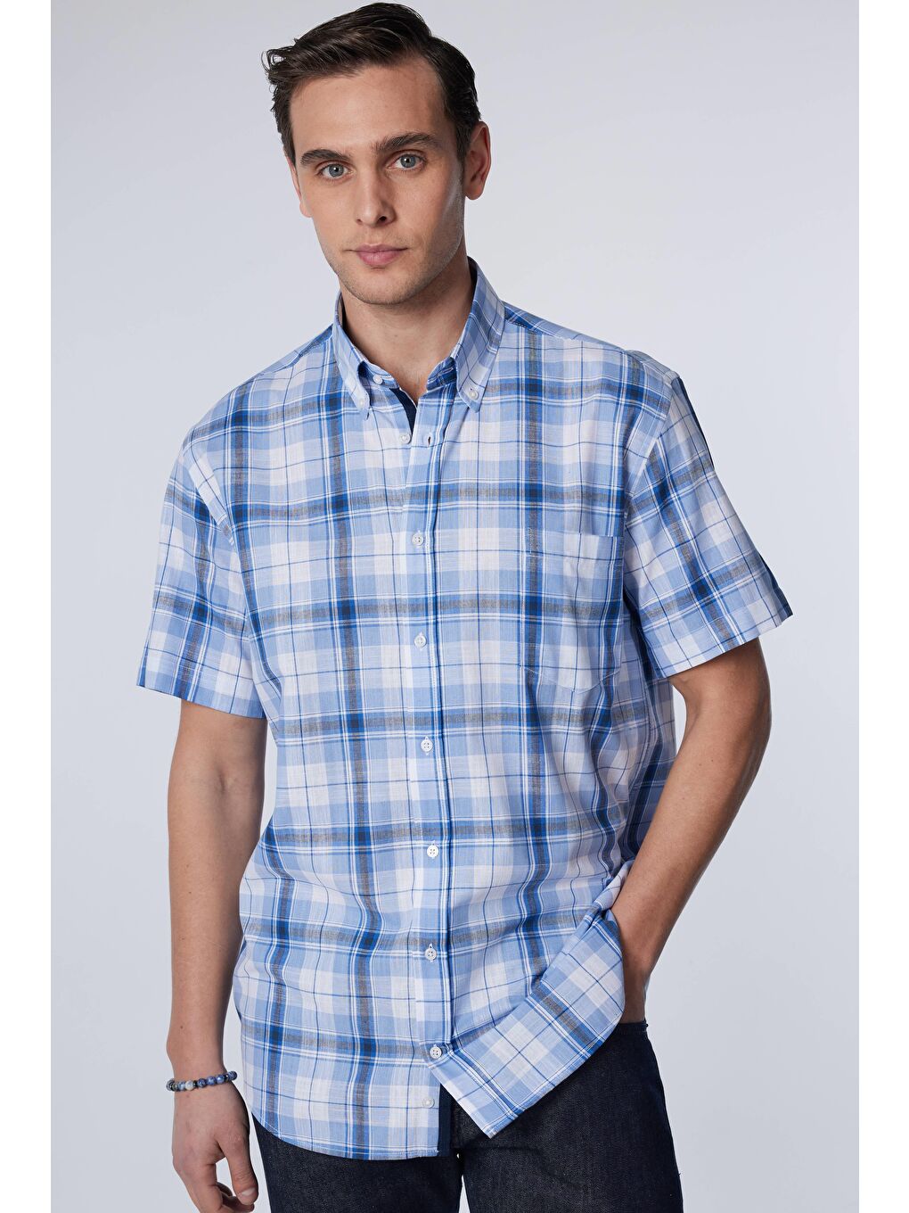 Karışık Erkek Regular Fit Klasik Kesim %100 Pamuk Keten Doku Tek Cepli Kareli Düğmeli Yaka Gömlek