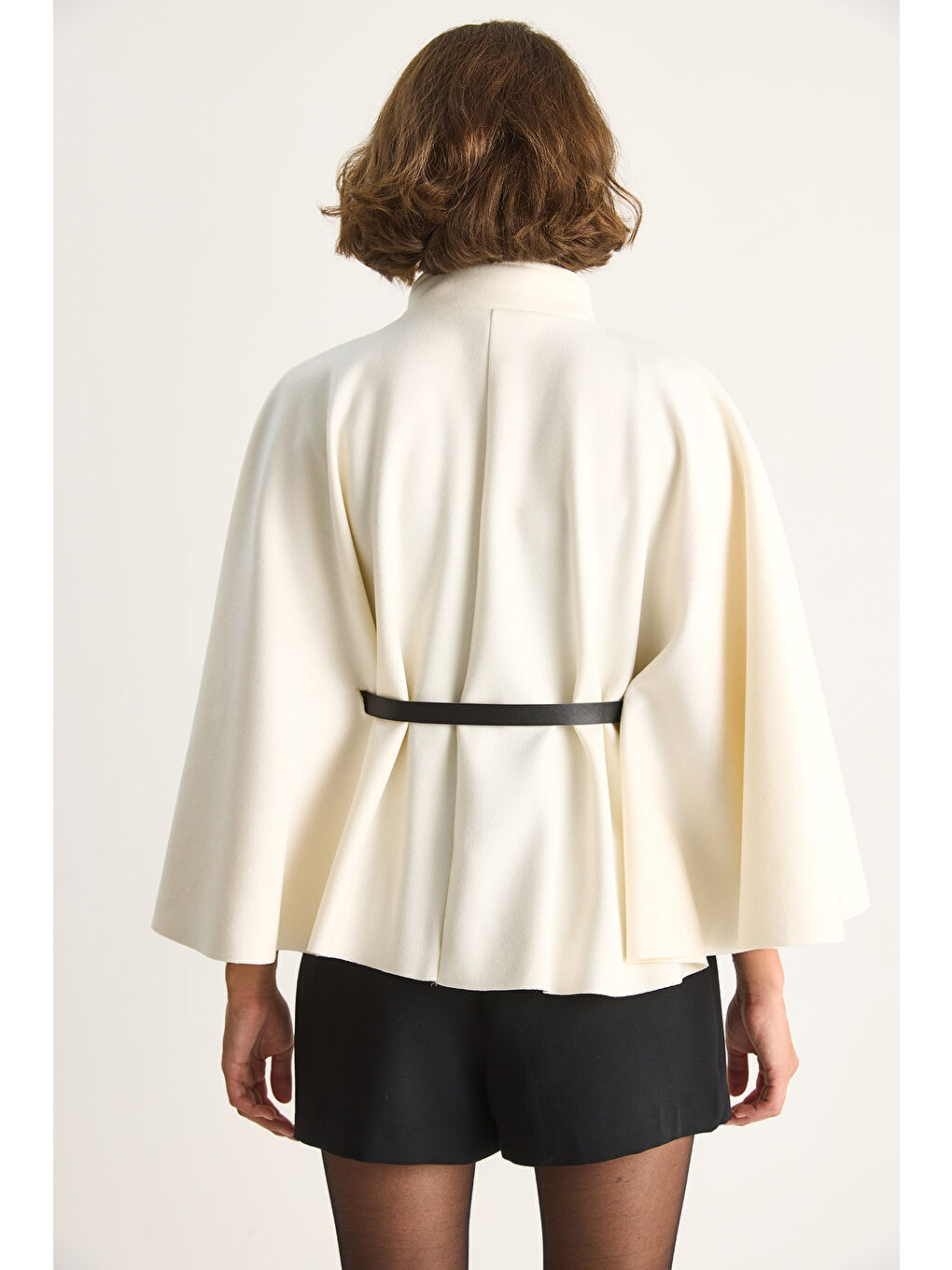 Ekru Kadın Gold Düğme Detaylı Kemerli Panço-6