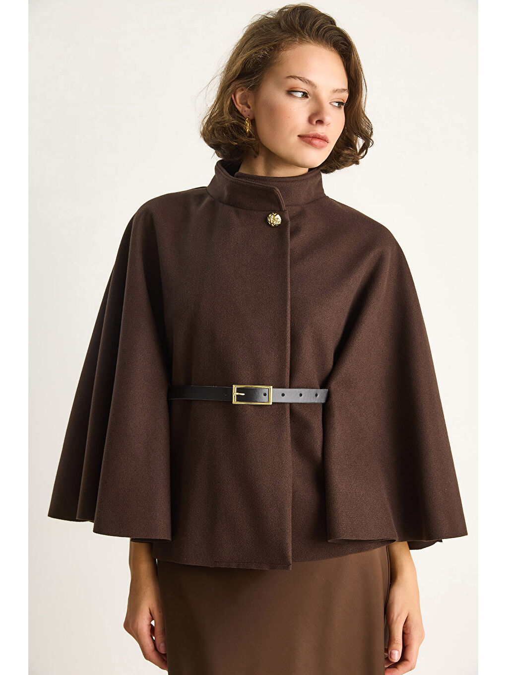 Kahverengi Kadın Gold Düğme Detaylı Kemerli Panço-1