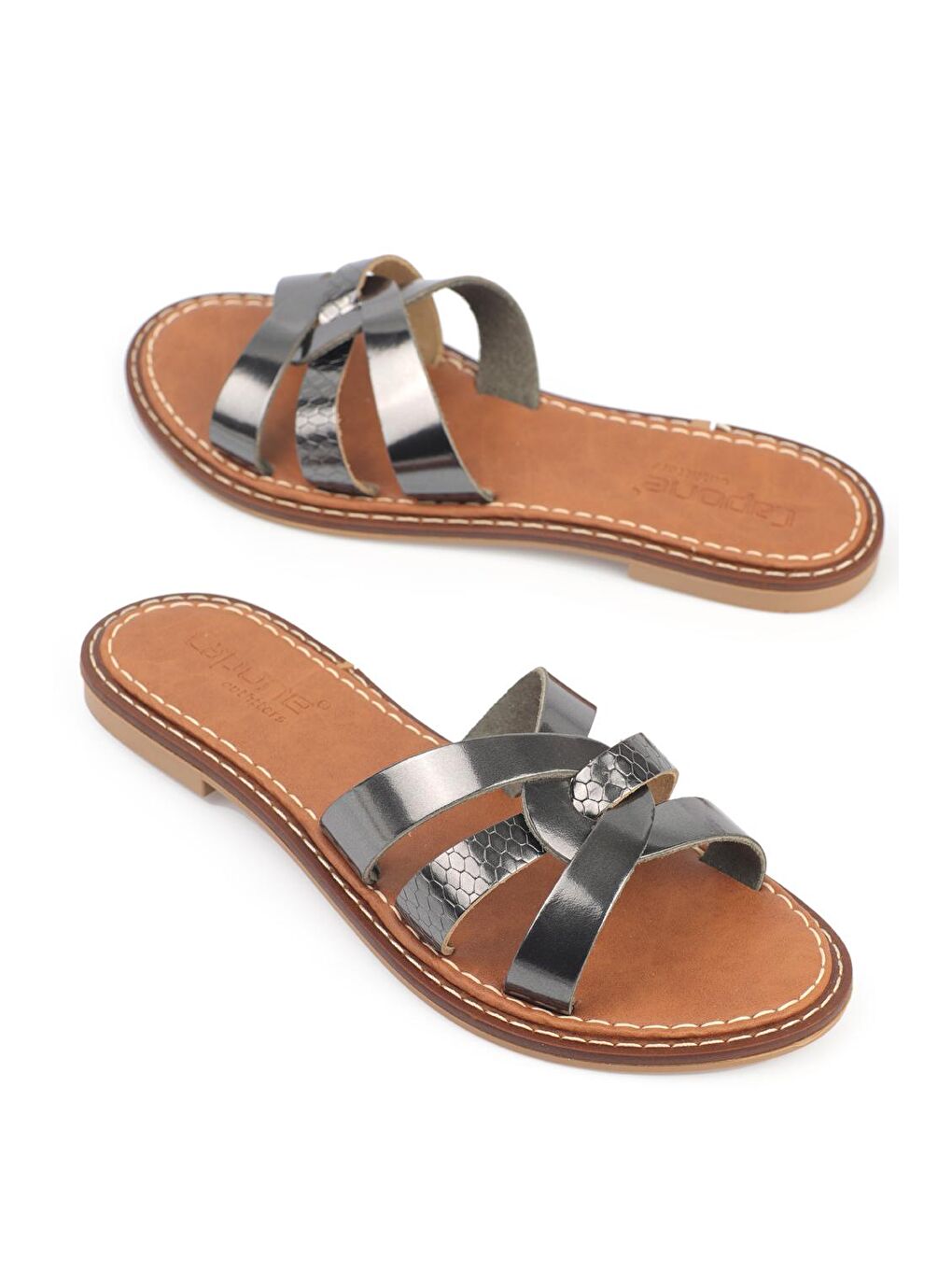 Gri Deri Kadın Terlik-1