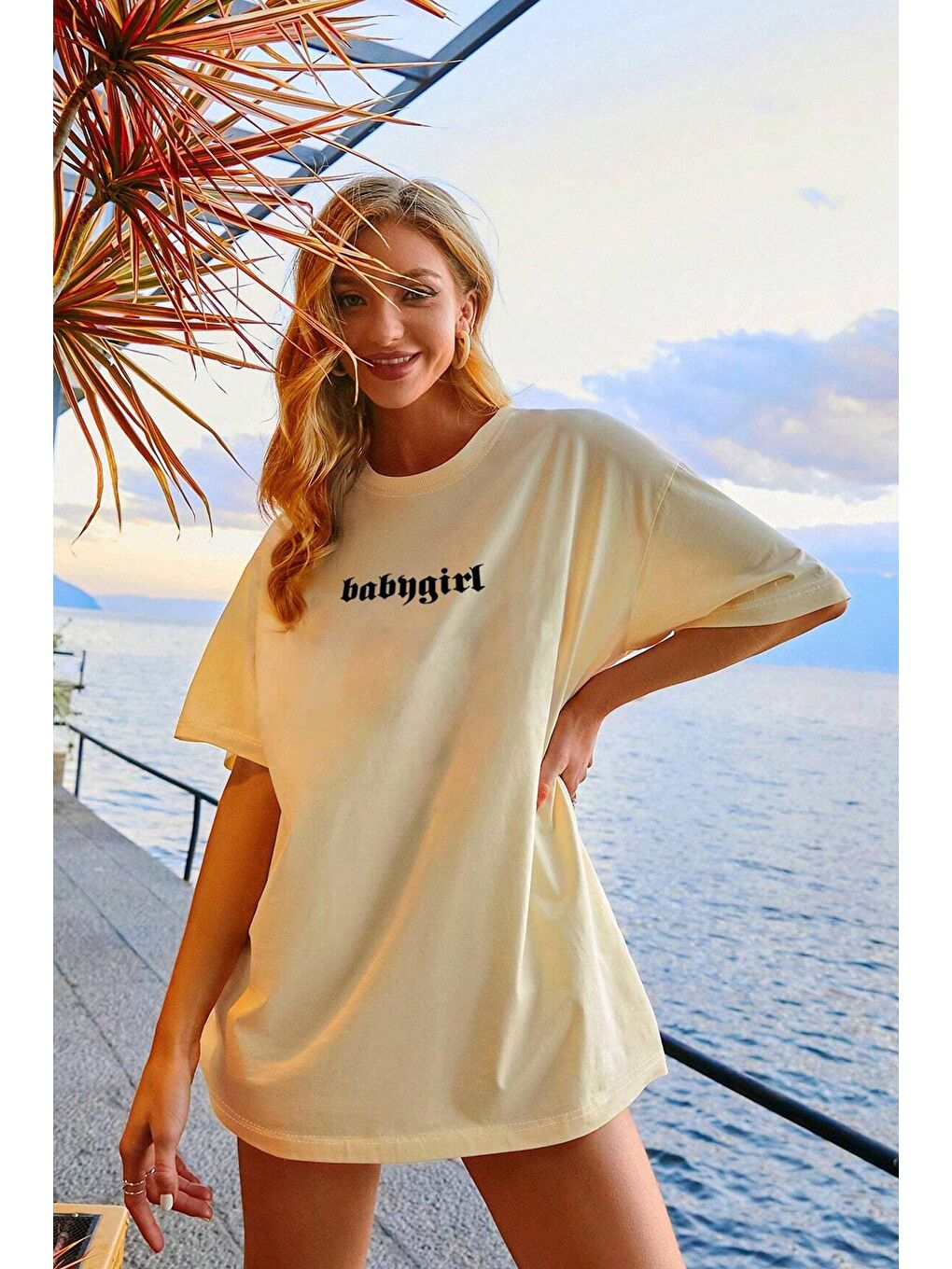 uyguntarz Bej Unisex Babygirl Baskılı Tasarım Tshirt