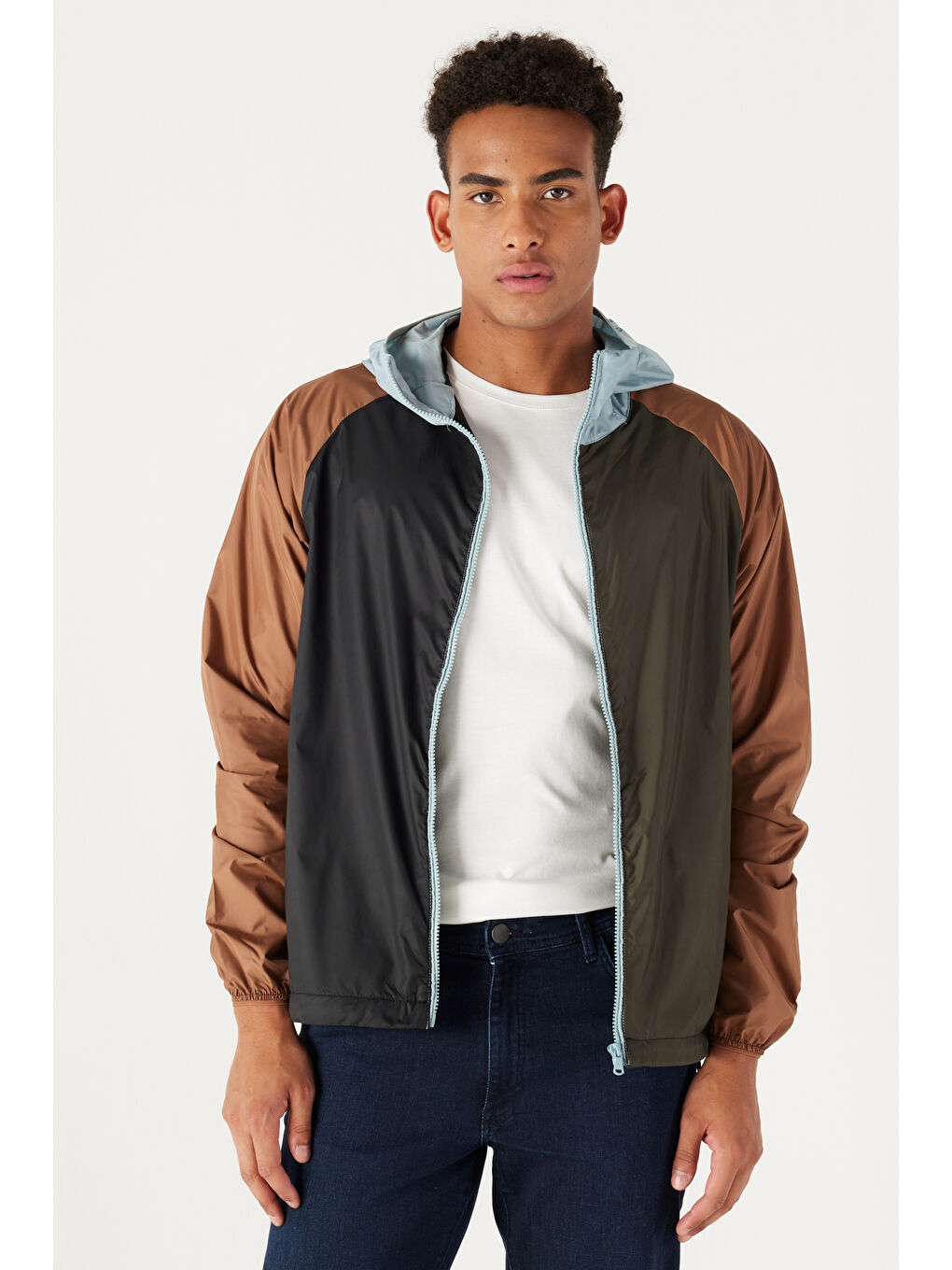 Erkek Haki-Mavi Standart Fit Normal Kesim Kapüşonlu Desenli Mont-3