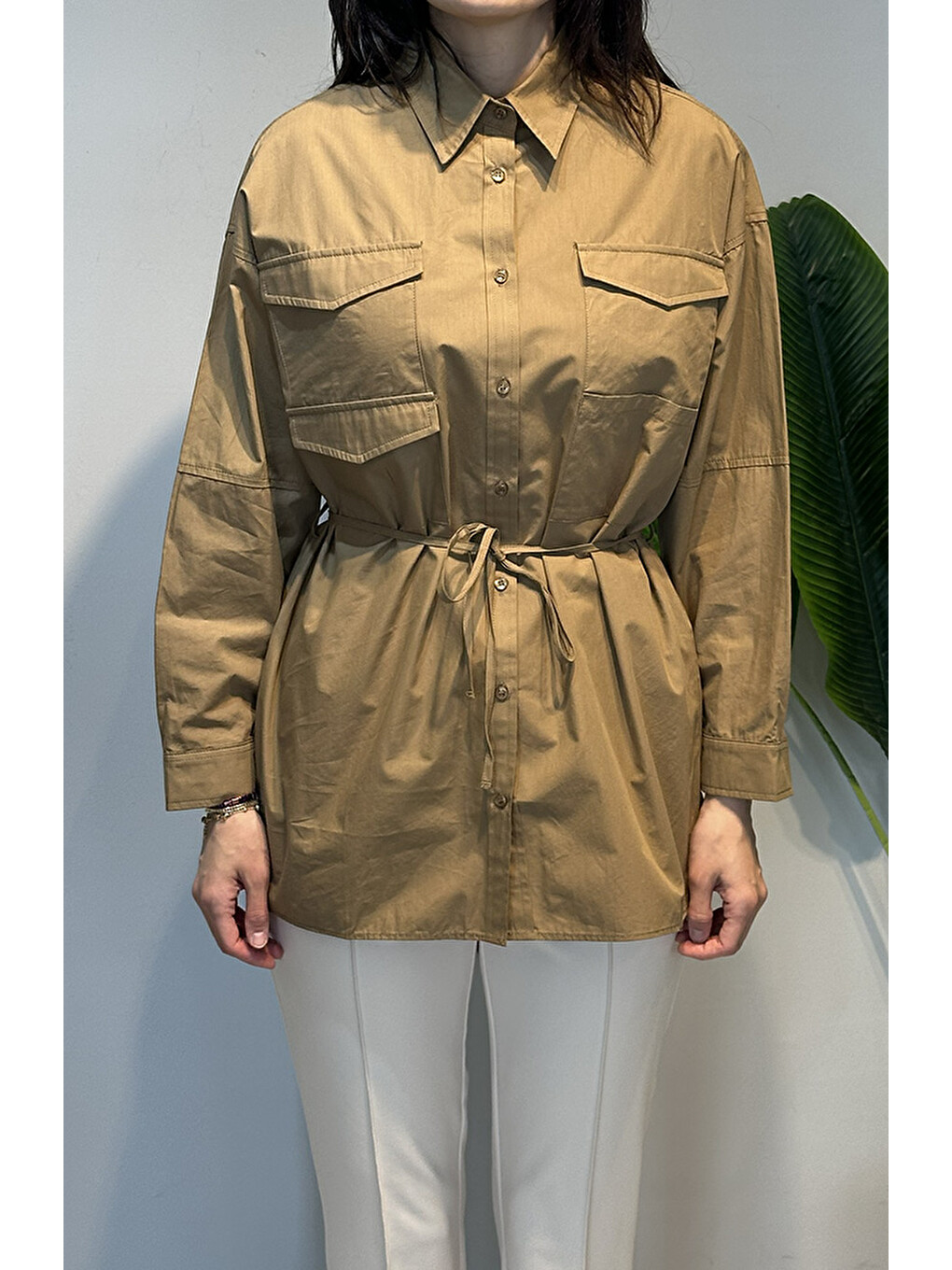 Kahverengi Kadriye Baştürk Cebi Biye Kemerli Oversize Gömlek 223 Camel-1