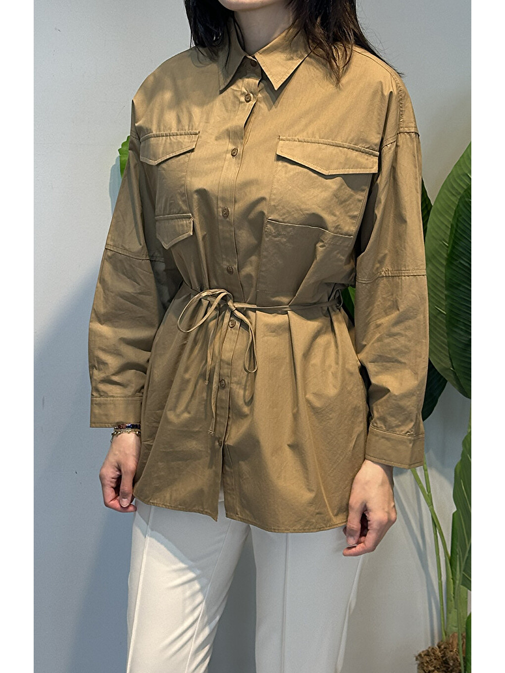 Kahverengi Kadriye Baştürk Cebi Biye Kemerli Oversize Gömlek 223 Camel-2