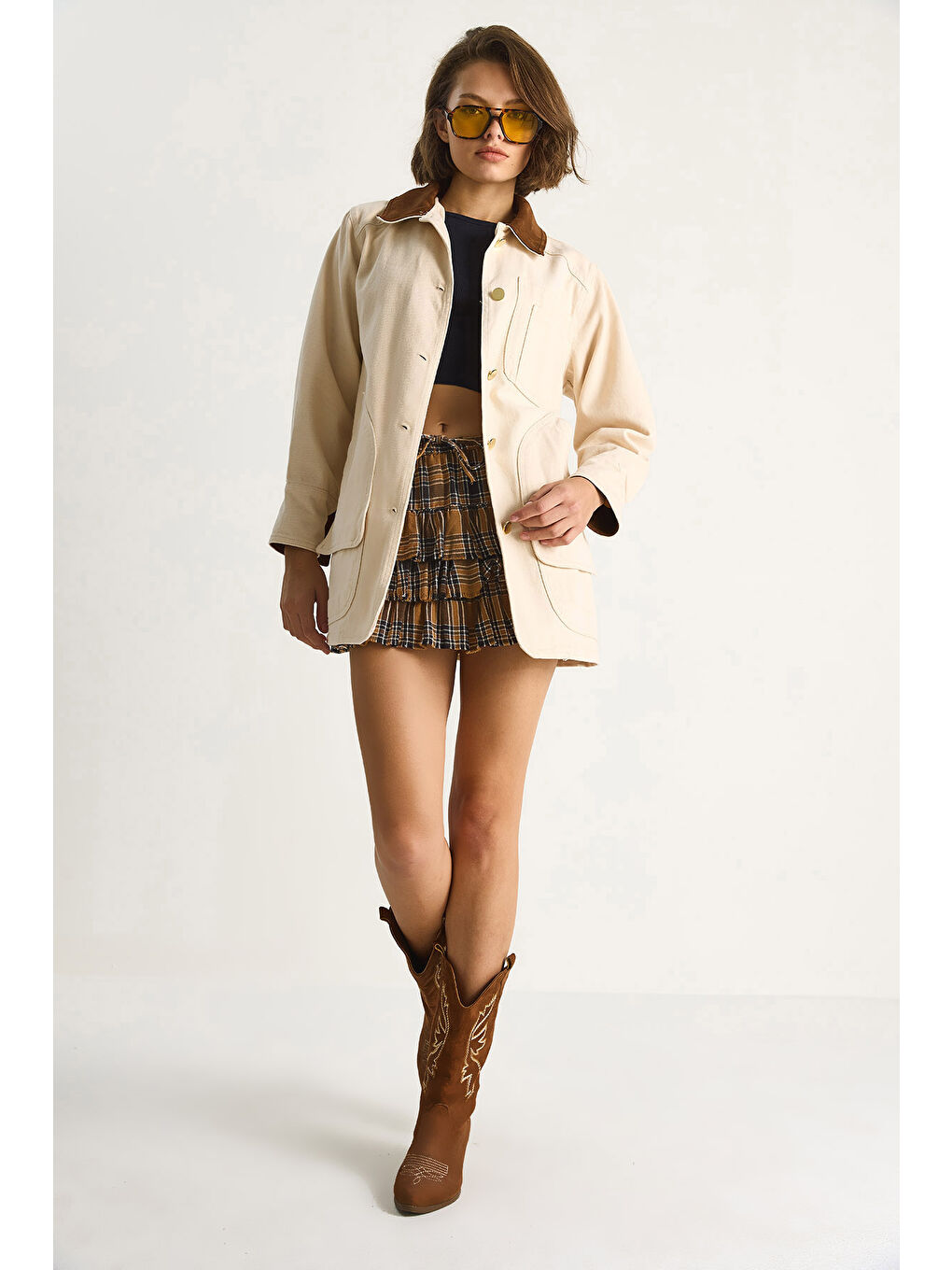 Bej Kadın Süet Kontrast Yaka Cep Detaylı Garnili Gabardin Ceket-1