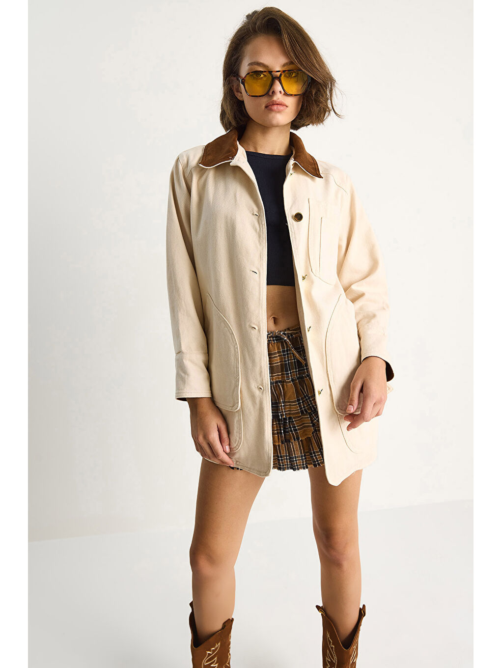 Bej Kadın Süet Kontrast Yaka Cep Detaylı Garnili Gabardin Ceket-4