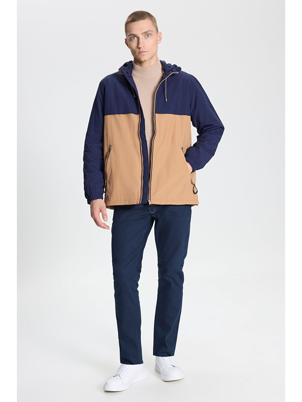 Erkek Lacivert-Vizon Standart Fit Normal Kesim Dik Yaka Soğuk Geçirmez İçi Polarlı Kapüşonlu Mont-1