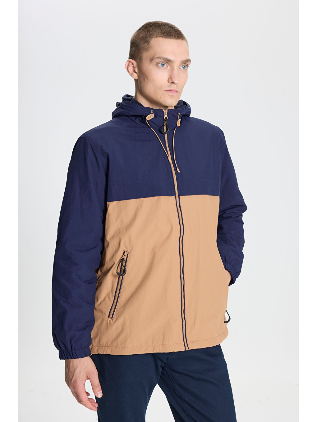Erkek Lacivert-Vizon Standart Fit Normal Kesim Dik Yaka Soğuk Geçirmez İçi Polarlı Kapüşonlu Mont-2